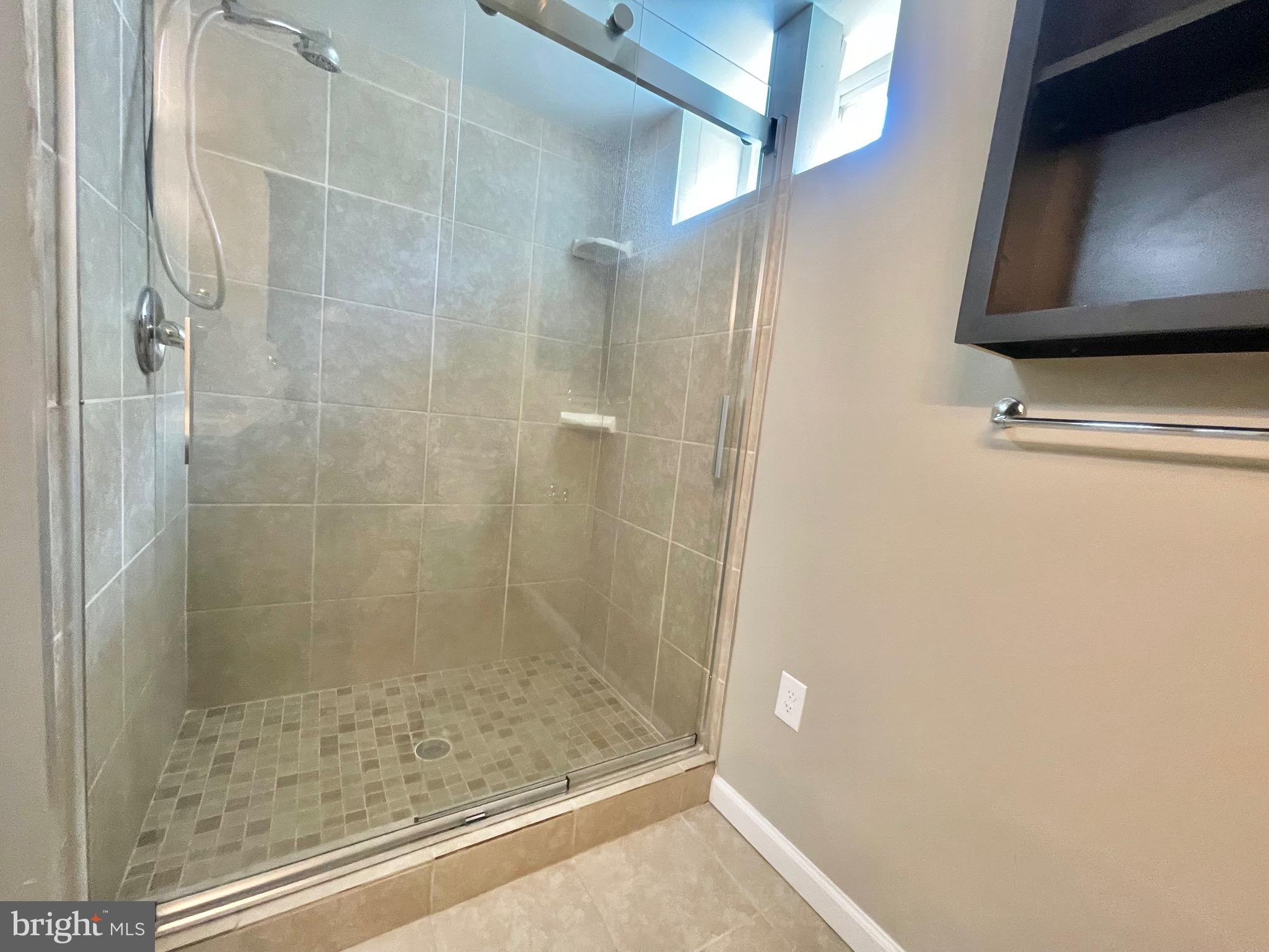 COLLEGE PARK - Residential Lease