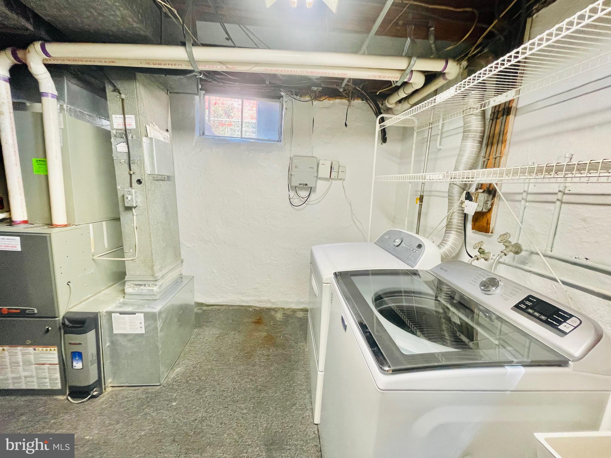 COLLEGE PARK - Residential Lease