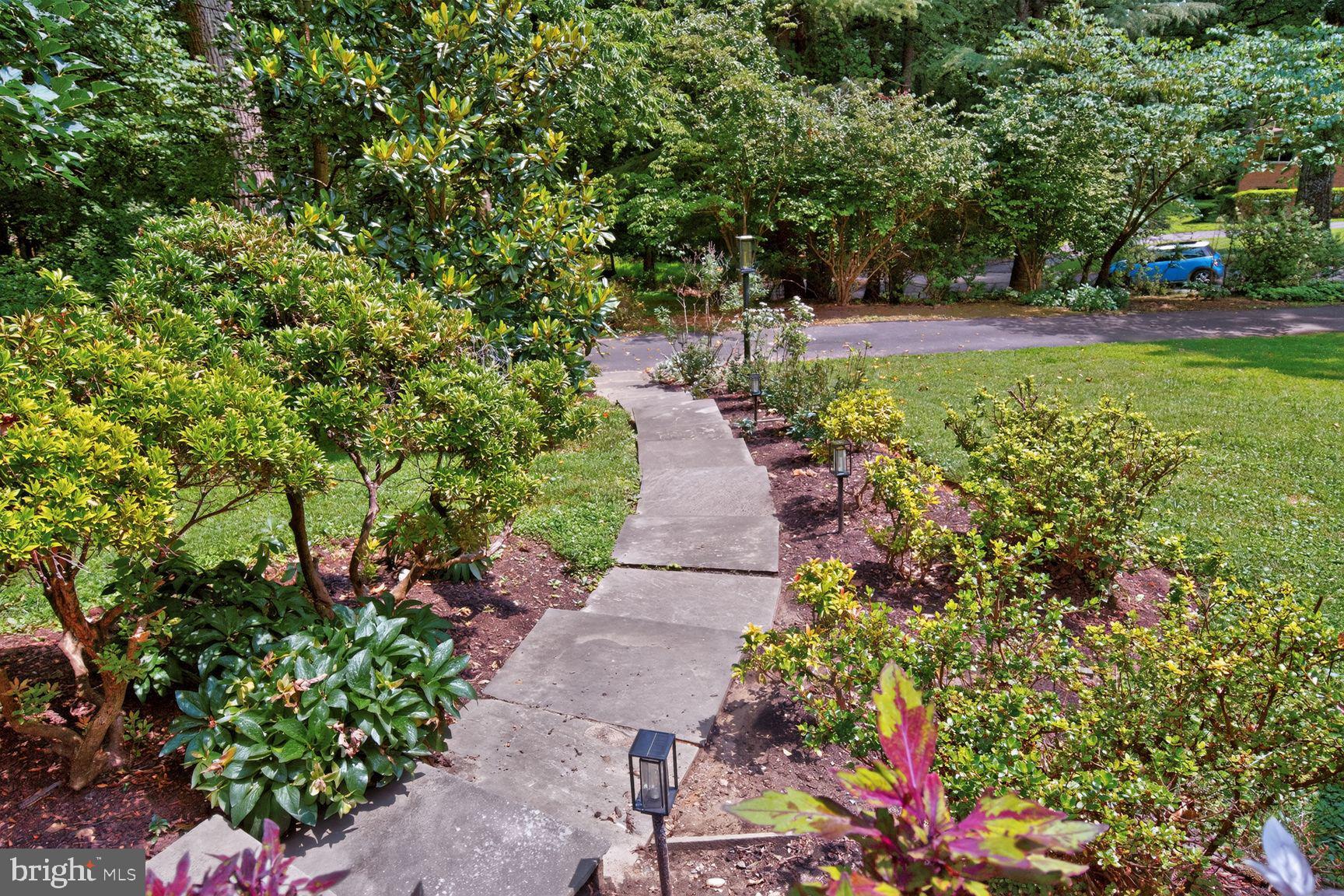 1118 ORCHARD WAY