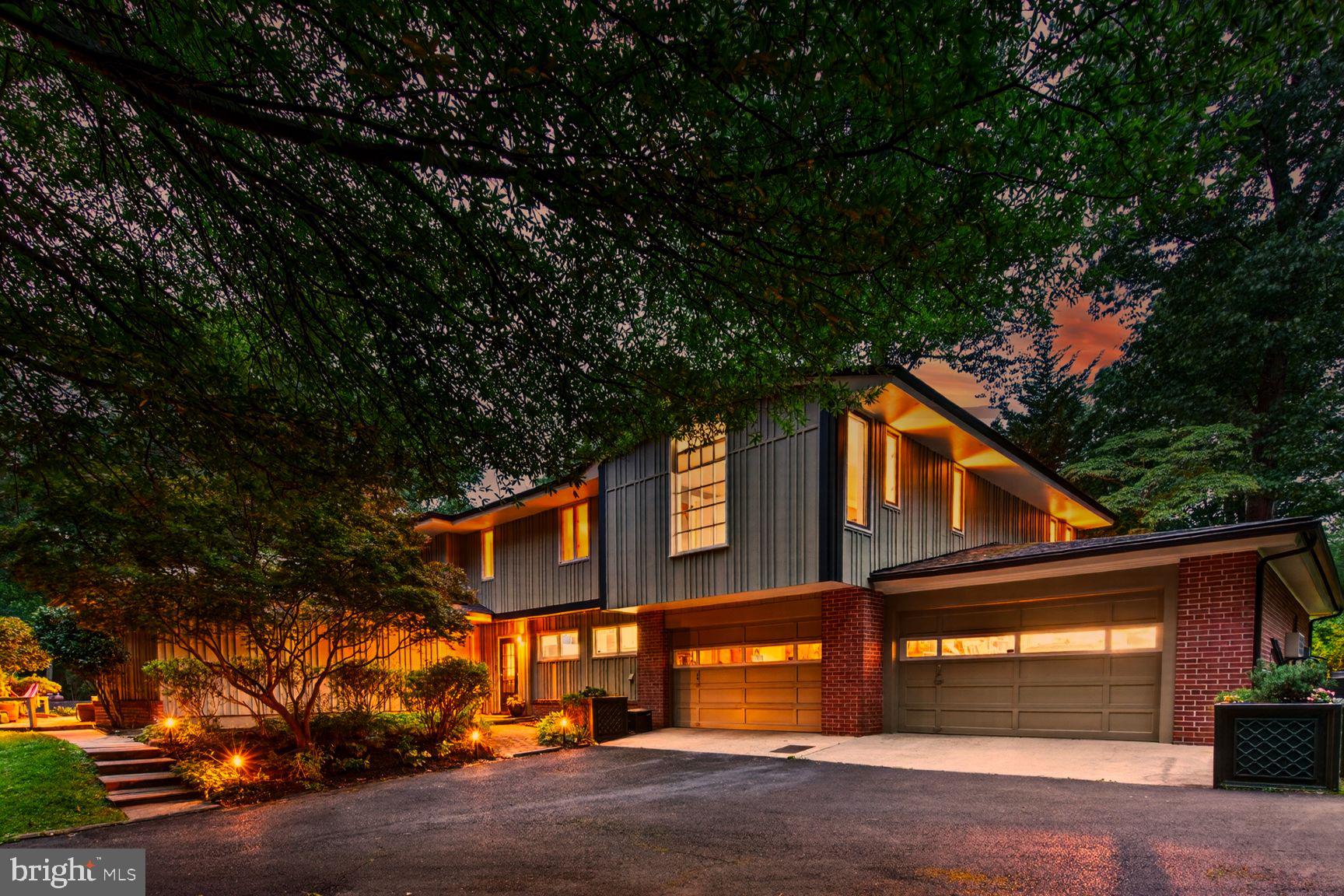 1118 ORCHARD WAY