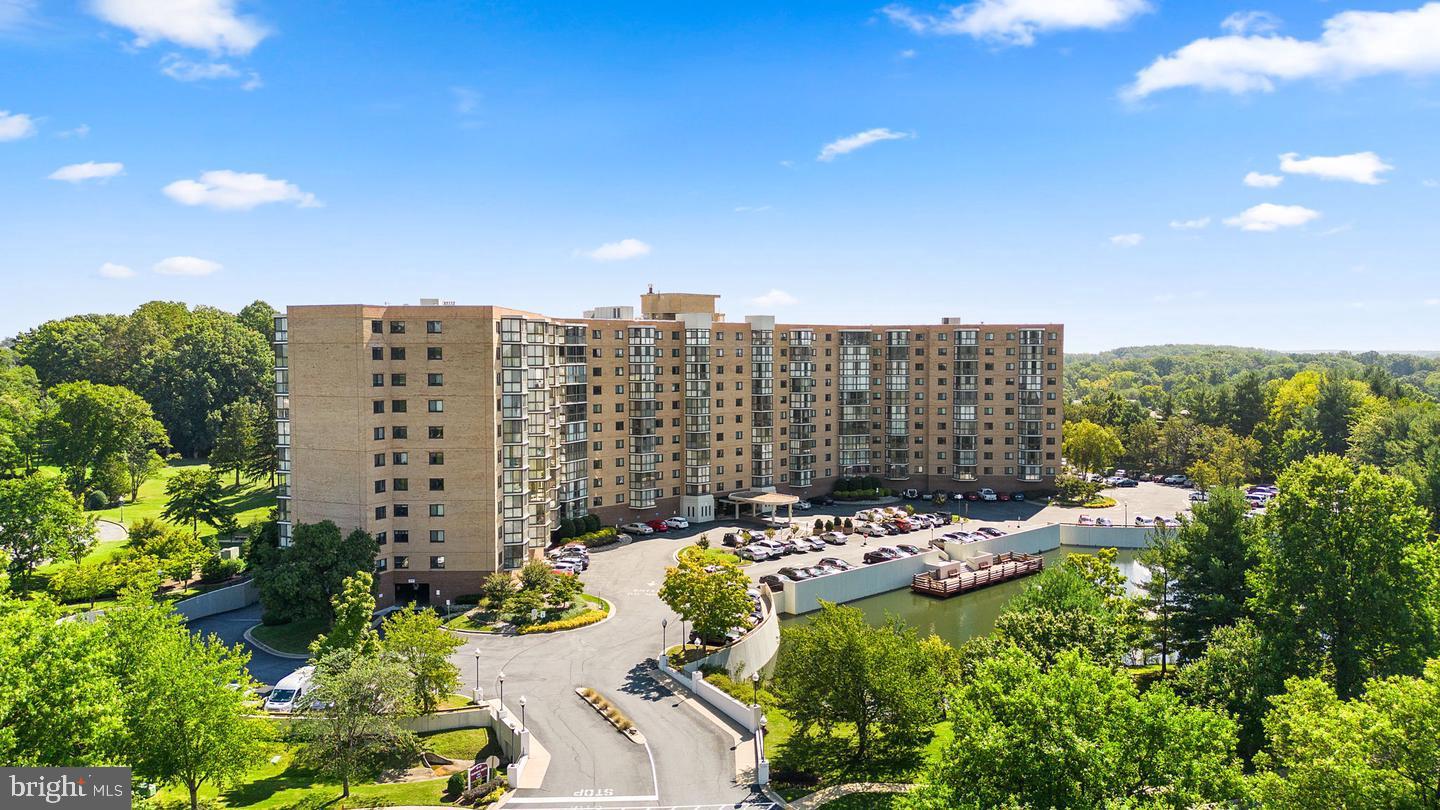 55+ community of Leisure World. Large H Model penthouse unit in Fairways South. Beautiful views from every angle of the home. Hardwood flooring throughout the main living room and dining room. Spacious master bedroom with two closets + dressing area and huge vanity. Second bedroom with its own private bathroom. Huge enclosed balcony with gorgeous views from the top floor! Enjoy so many Leisure World amenities such as pools, fitness center, tennis courts, an 18-hole golf course, clubhouses, restaurants, a shuttle bus, and so much more!