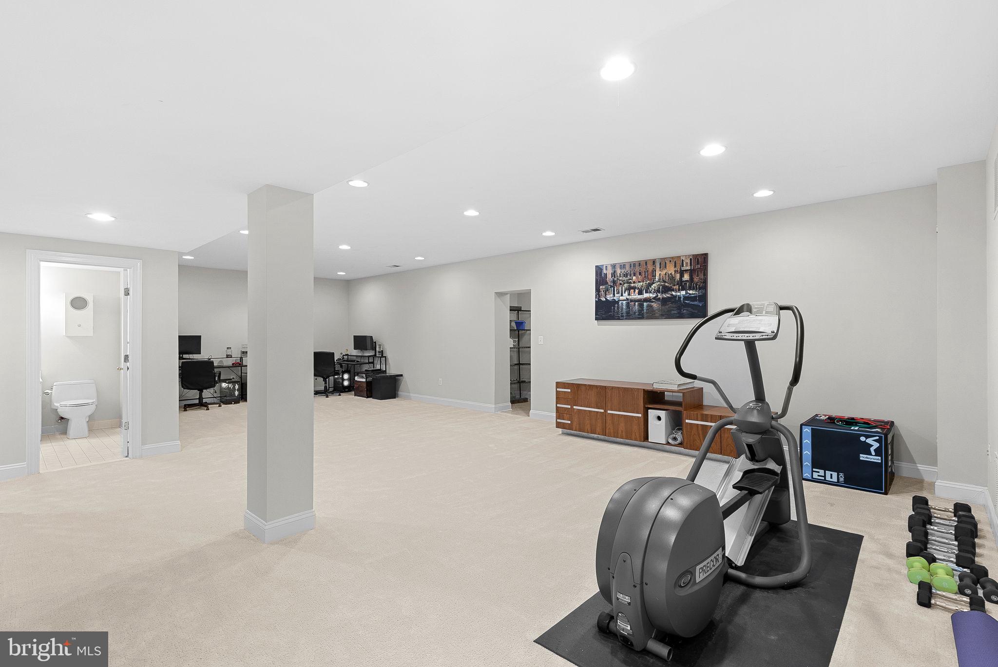 ROBERTSON FARM - Residential