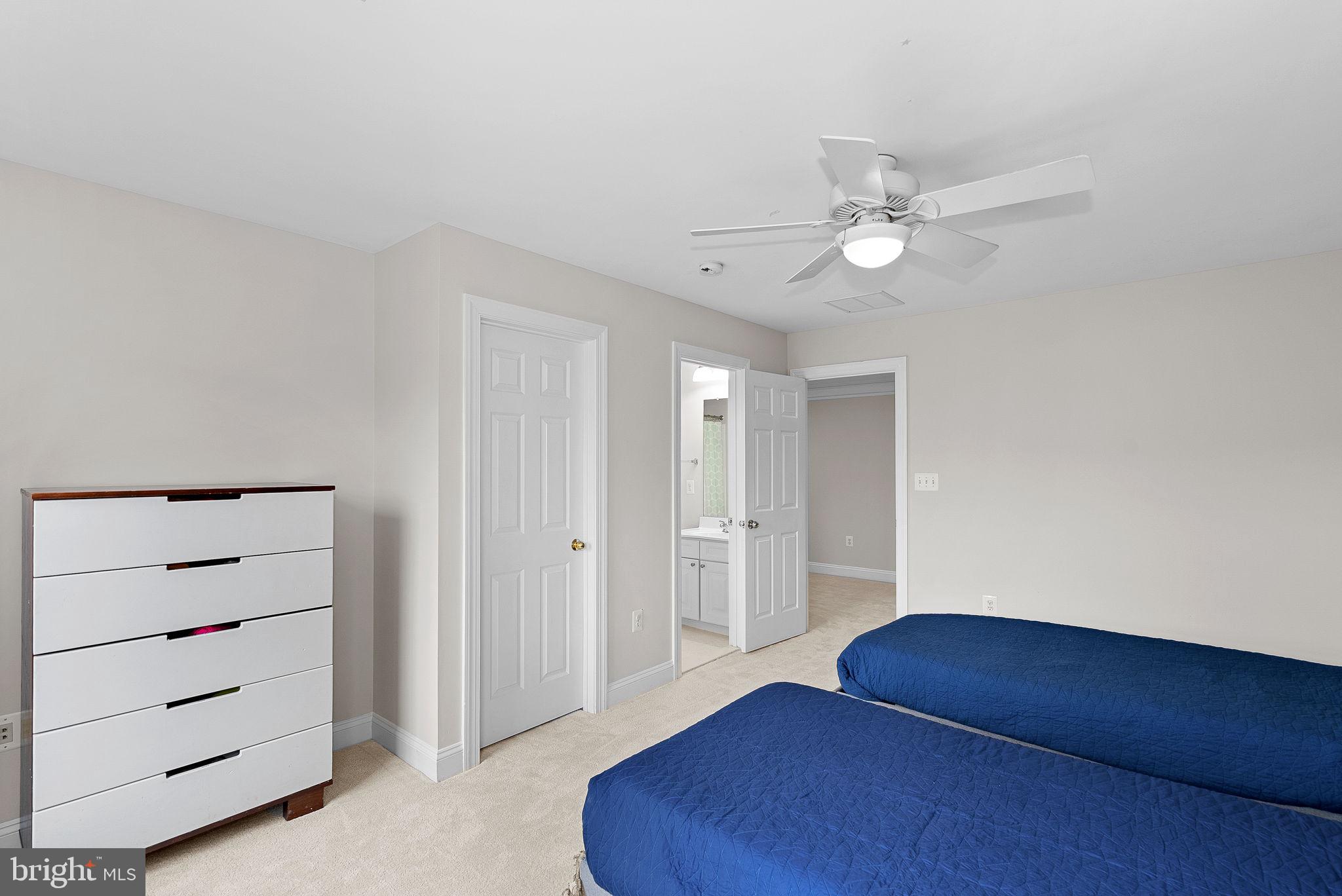 ROBERTSON FARM - Residential