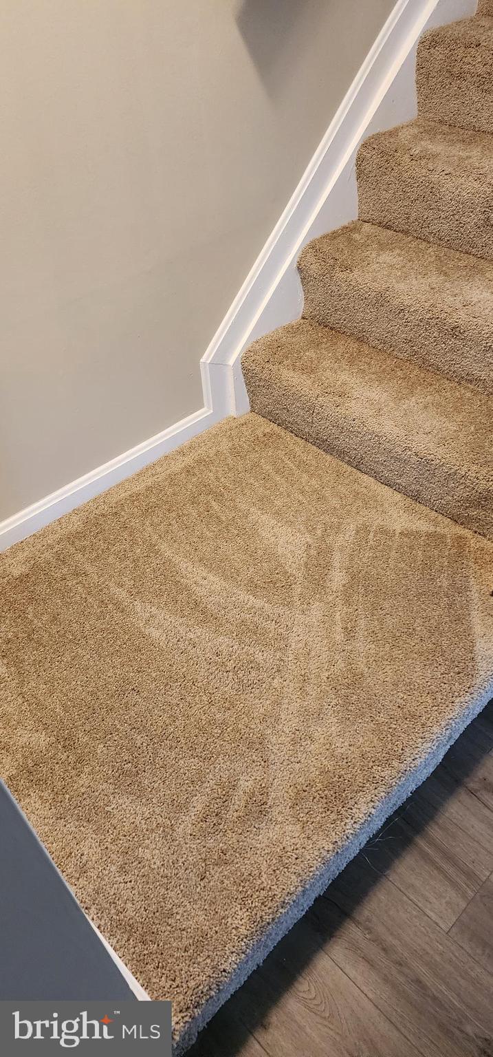 ST CHARLES SUB - HAMPSHIRE - Residential Lease