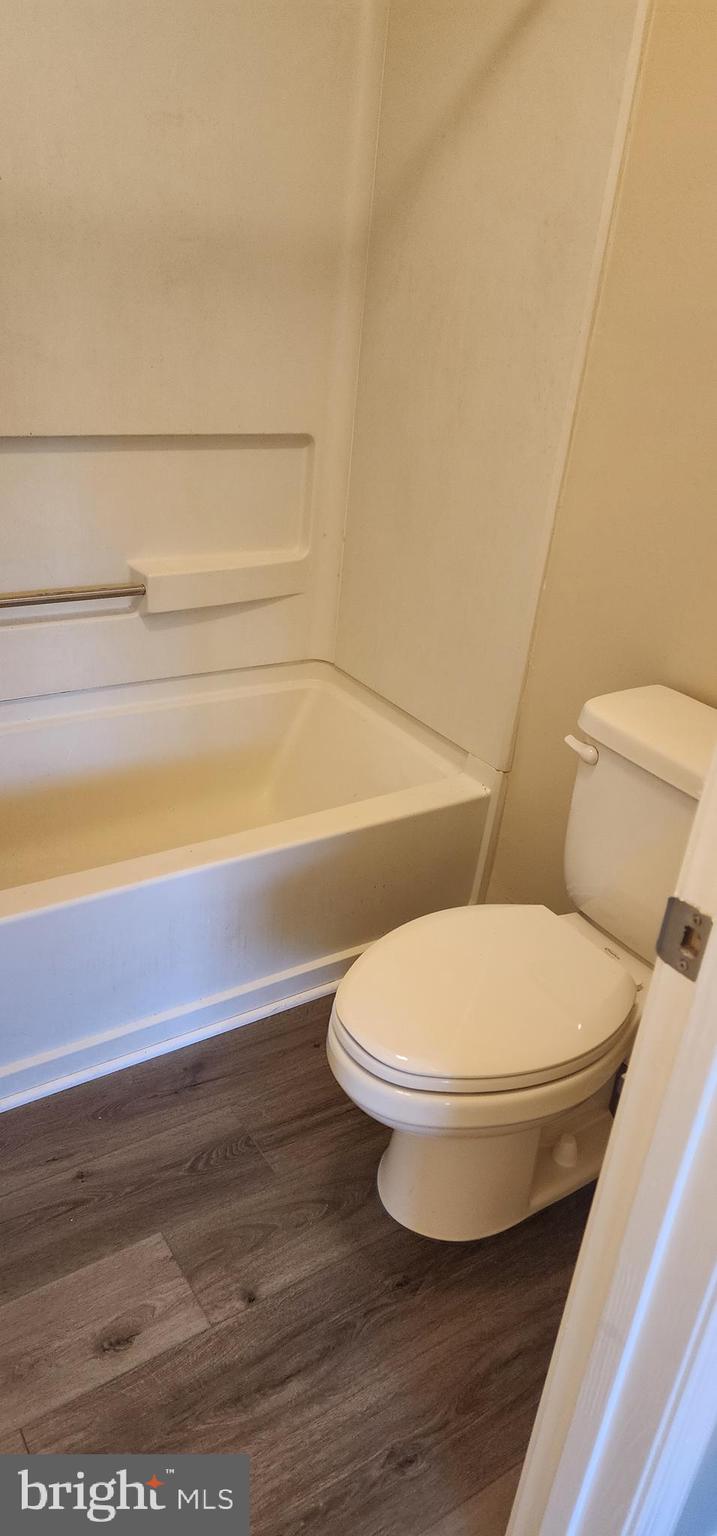 ST CHARLES SUB - HAMPSHIRE - Residential Lease