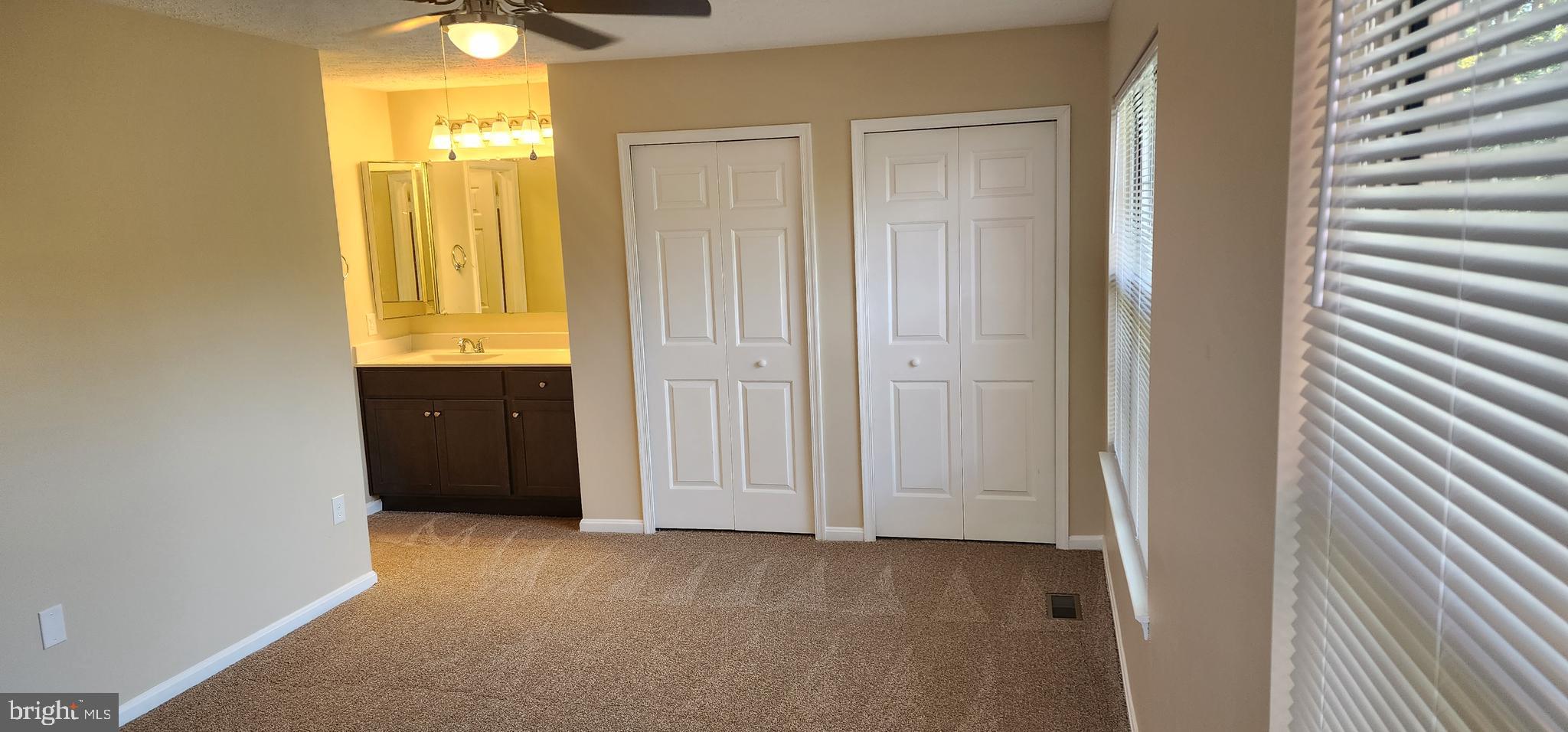 ST CHARLES SUB - HAMPSHIRE - Residential Lease