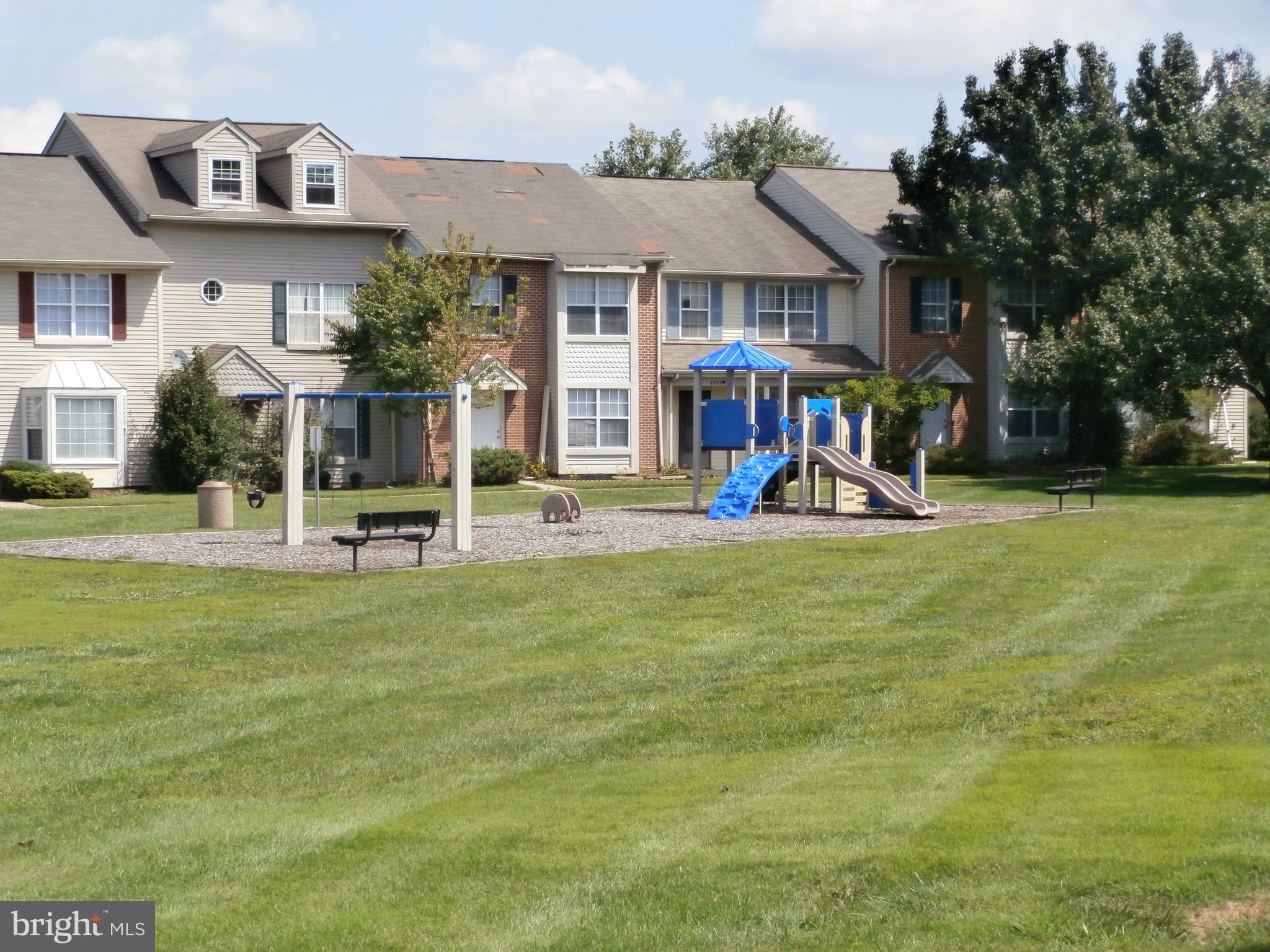 ST CHARLES SUB - HAMPSHIRE - Residential Lease