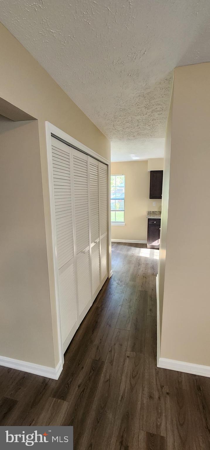 ST CHARLES SUB - HAMPSHIRE - Residential Lease