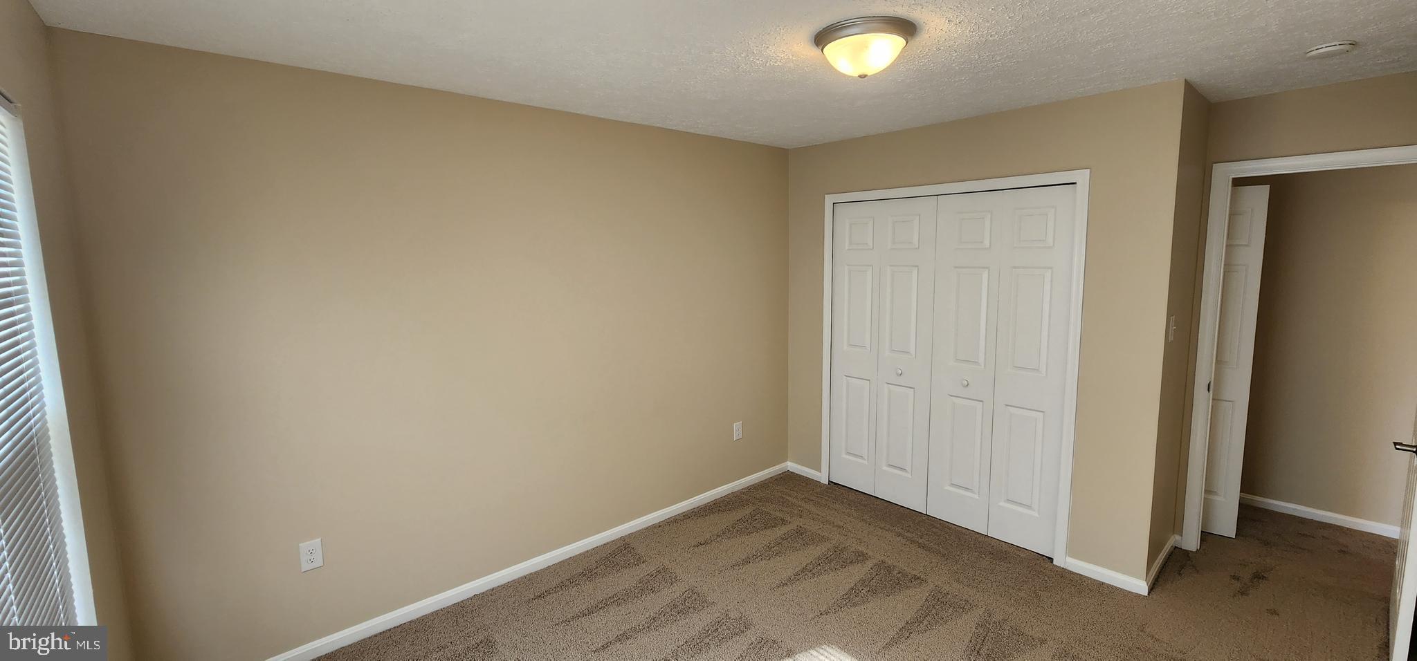 ST CHARLES SUB - HAMPSHIRE - Residential Lease