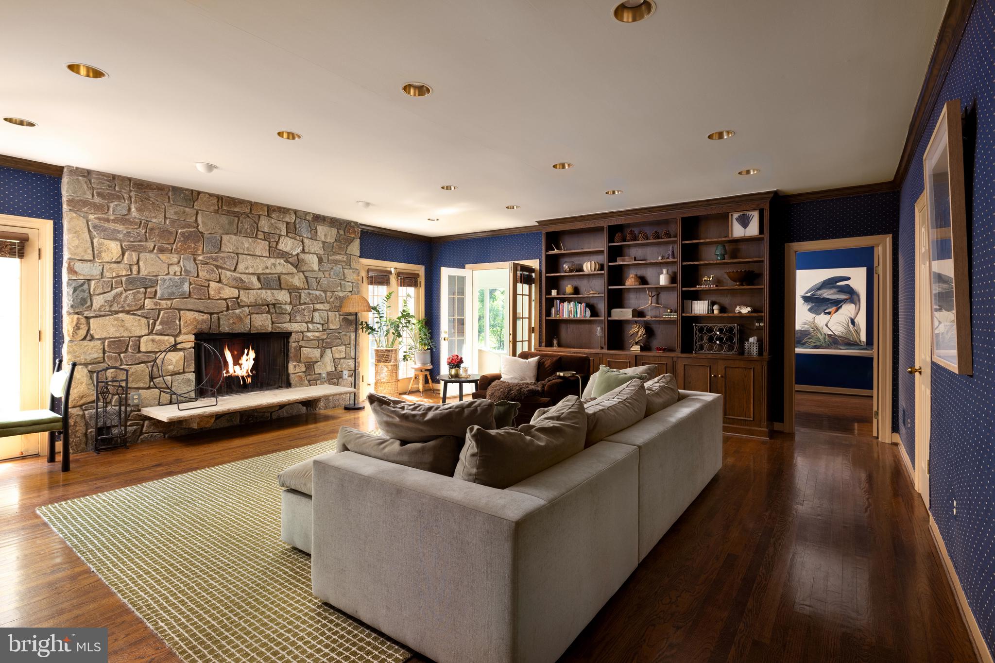 POTOMAC FALLS - Residential