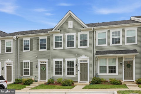 Photo of 408 Pemberton Park Lane, FREDERICK, MD 21703 (MLS # MDFR2087928)