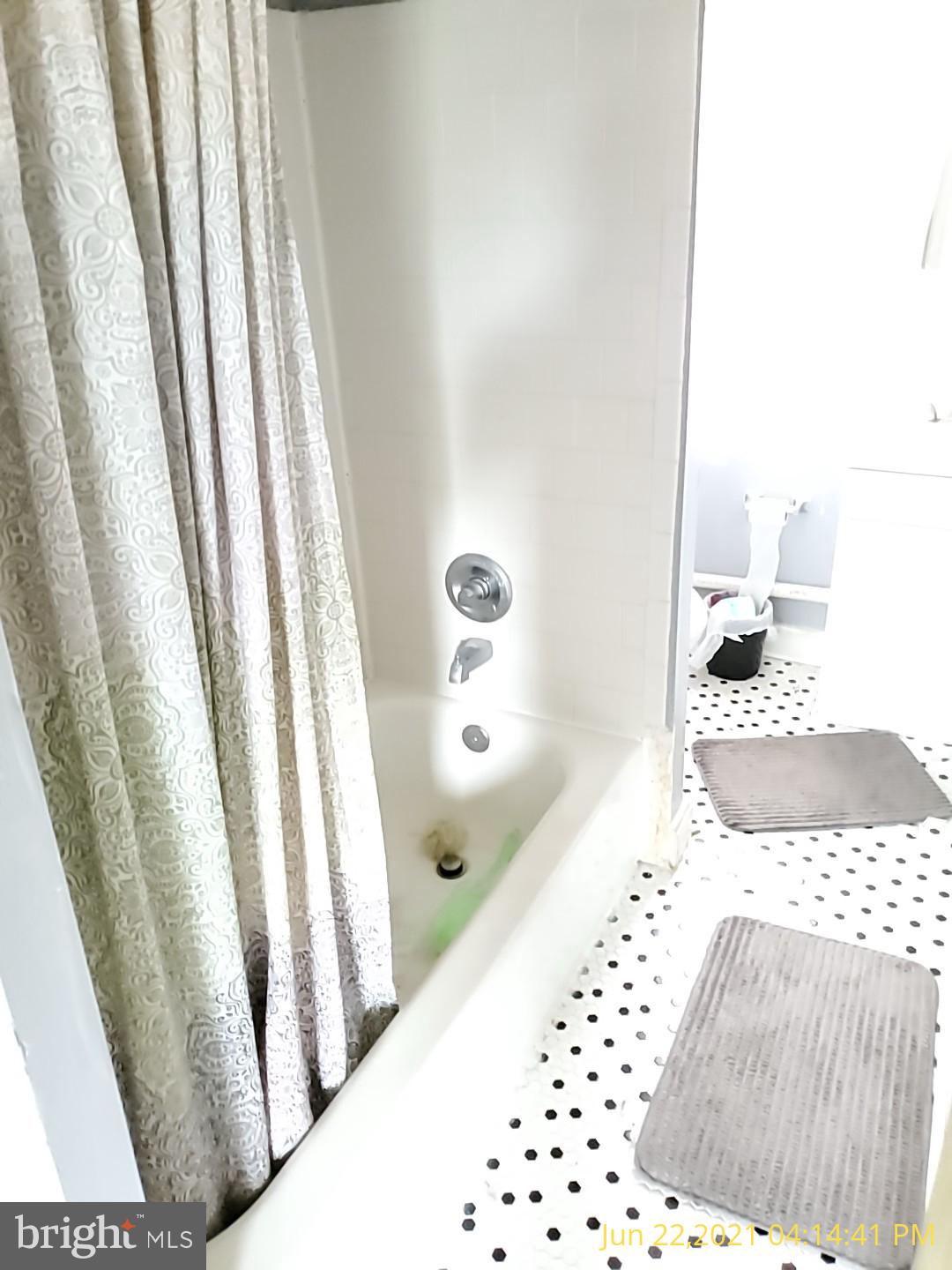 COLD SPRING NEWTOWN - Residential