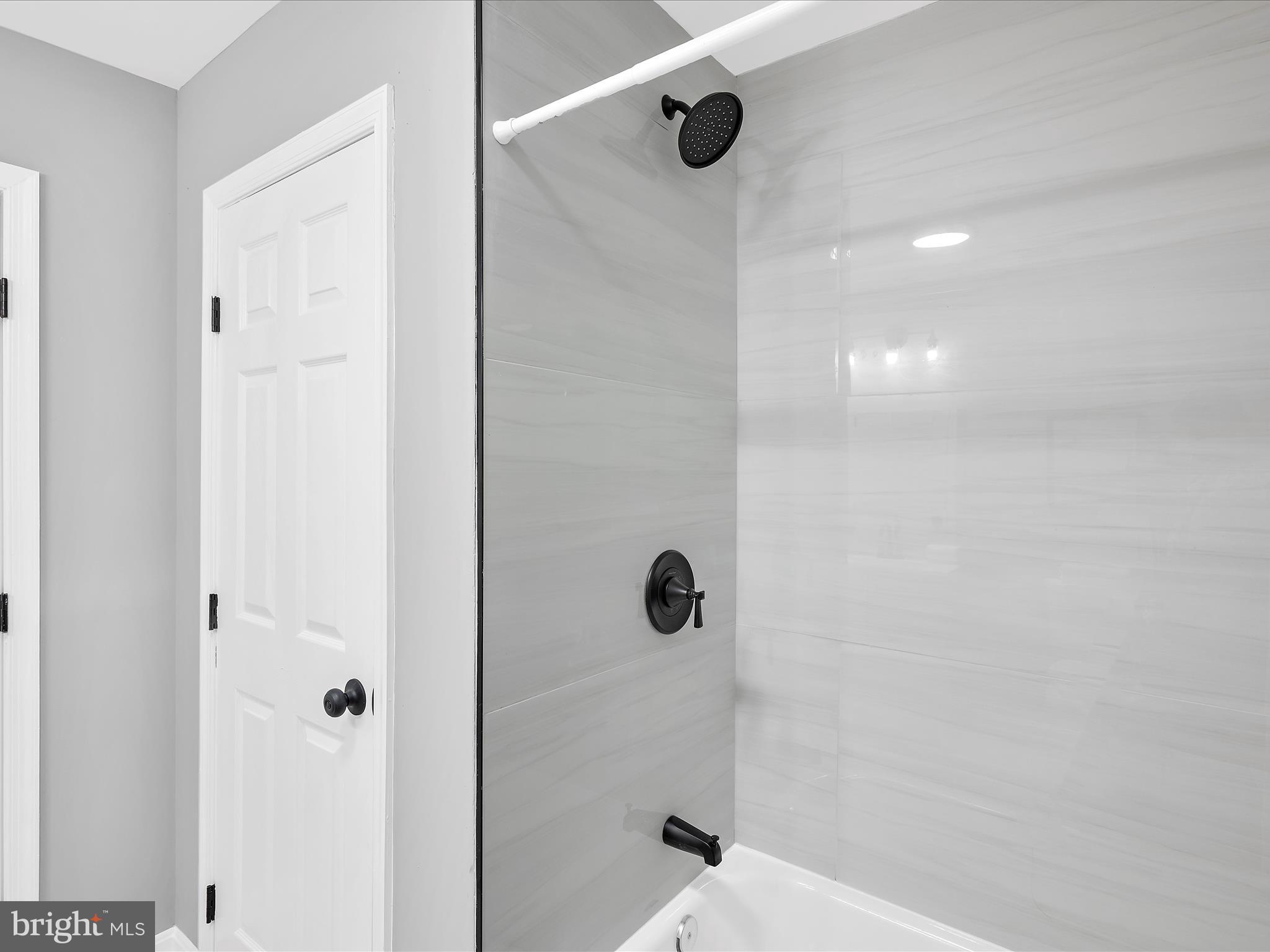 RISING SUN - Residential