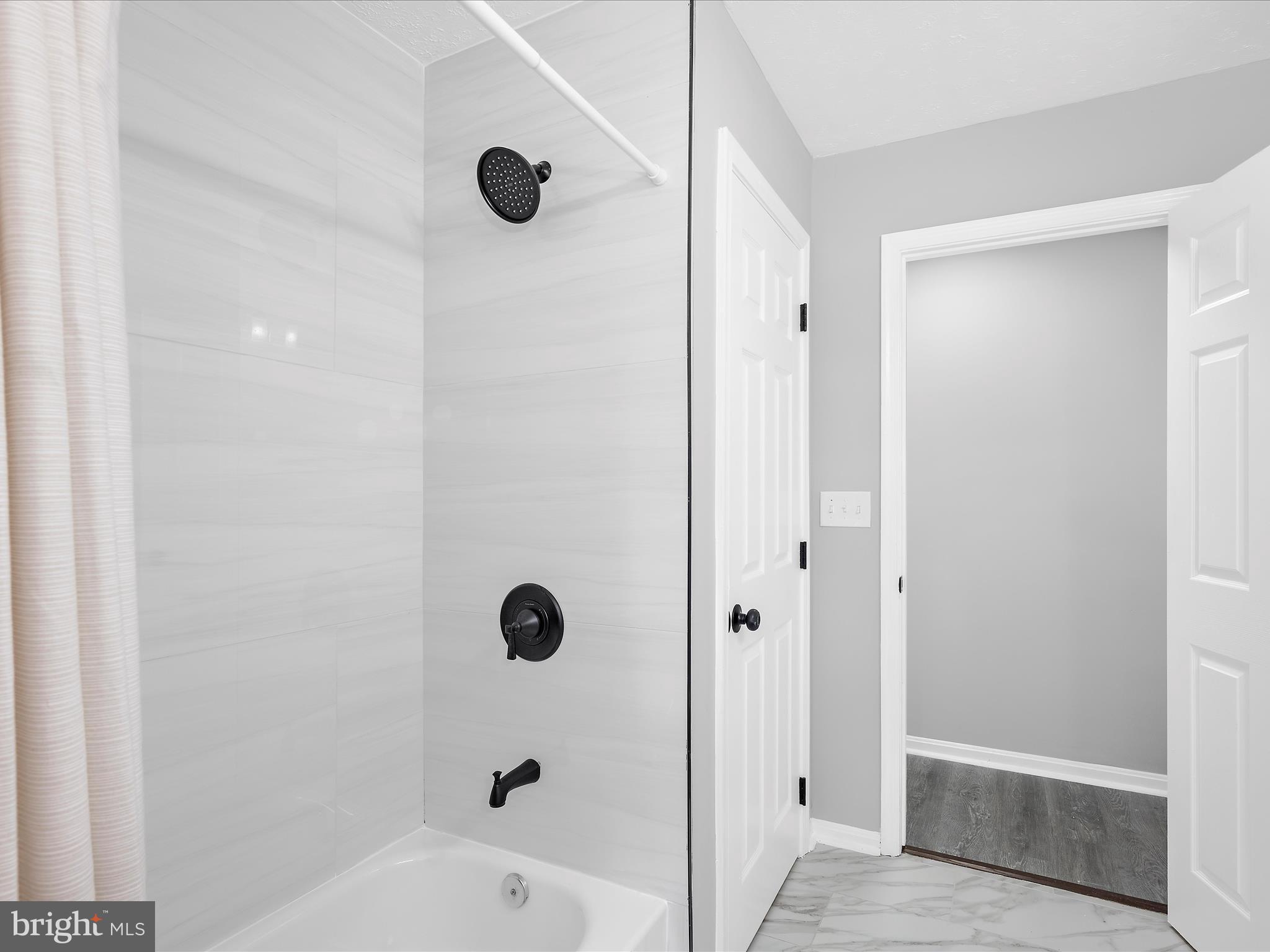 RISING SUN - Residential