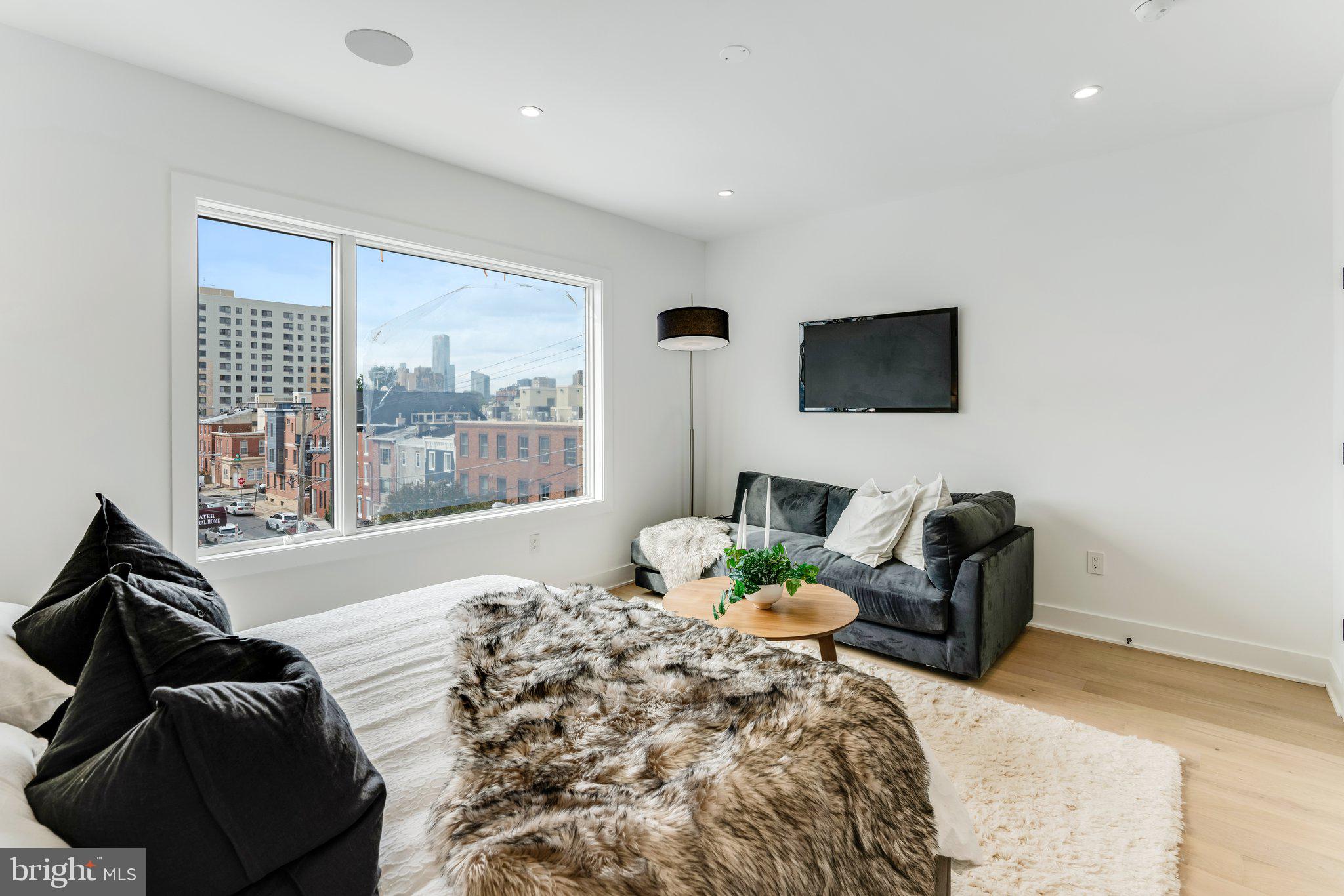 CENTER CITY - Residential