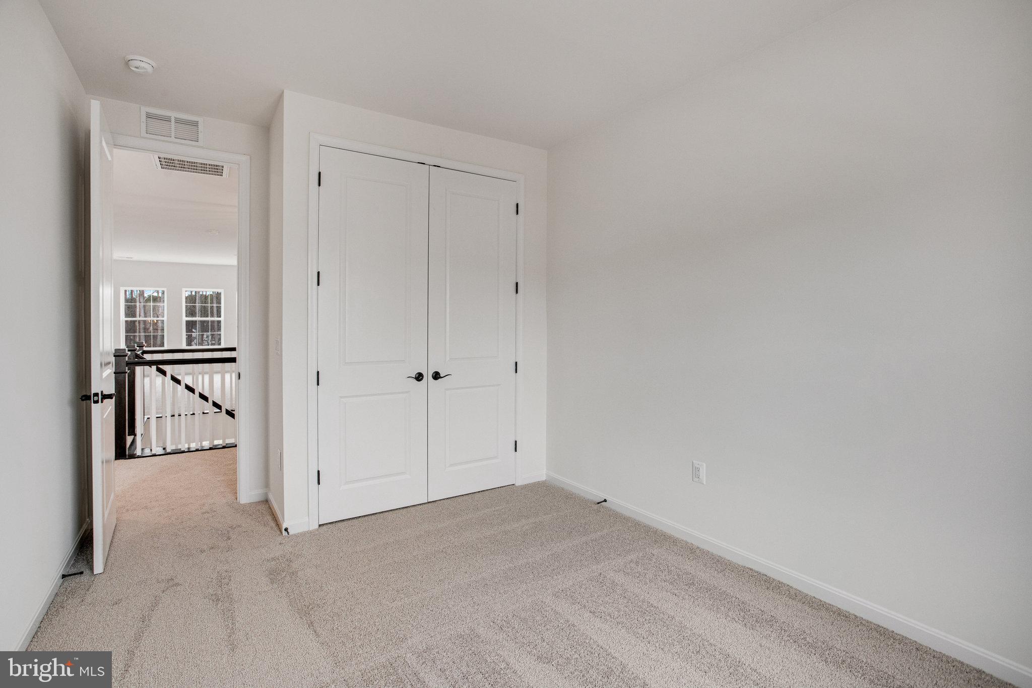 WHITE OAK - Residential