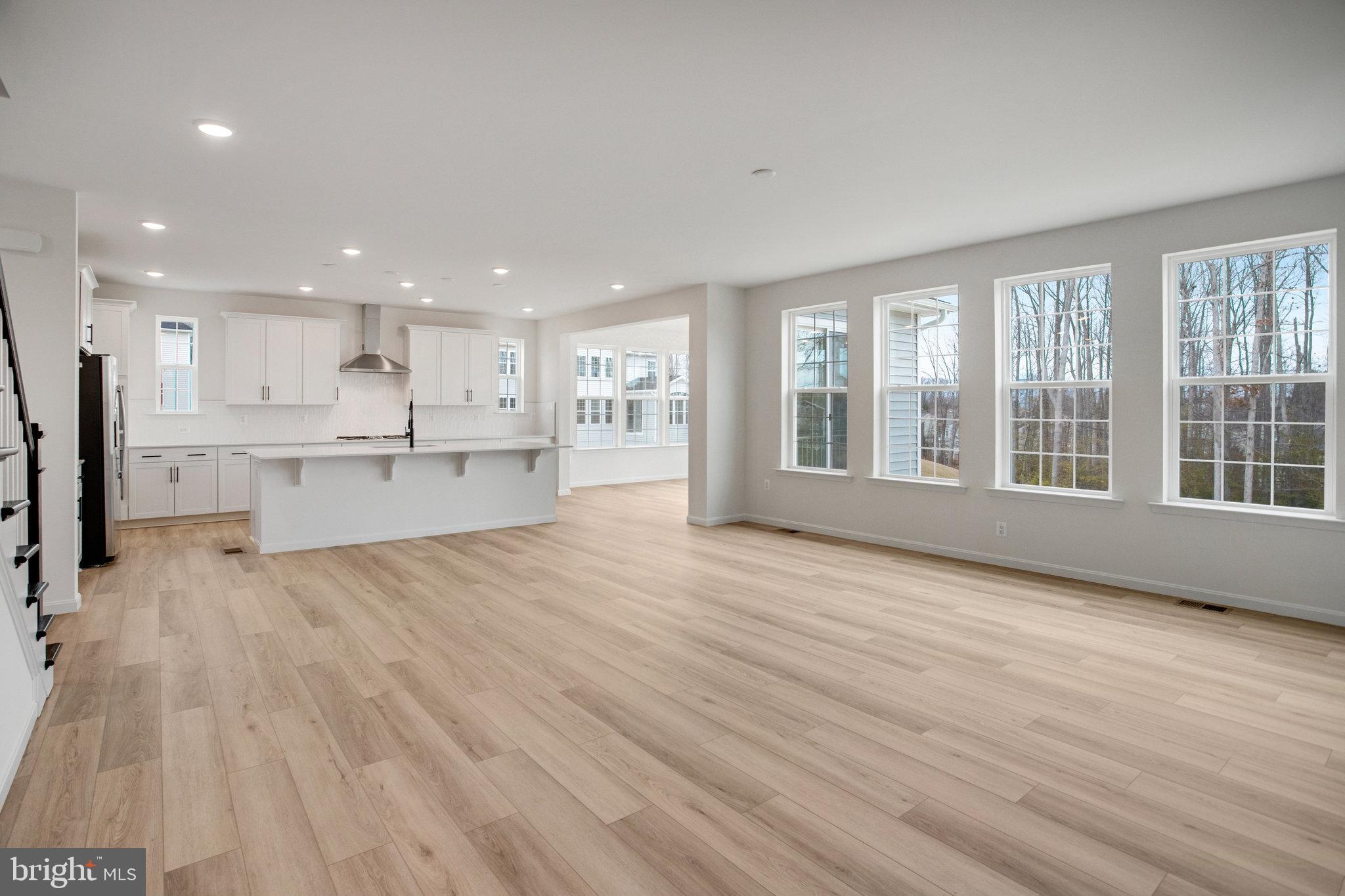 WHITE OAK - Residential