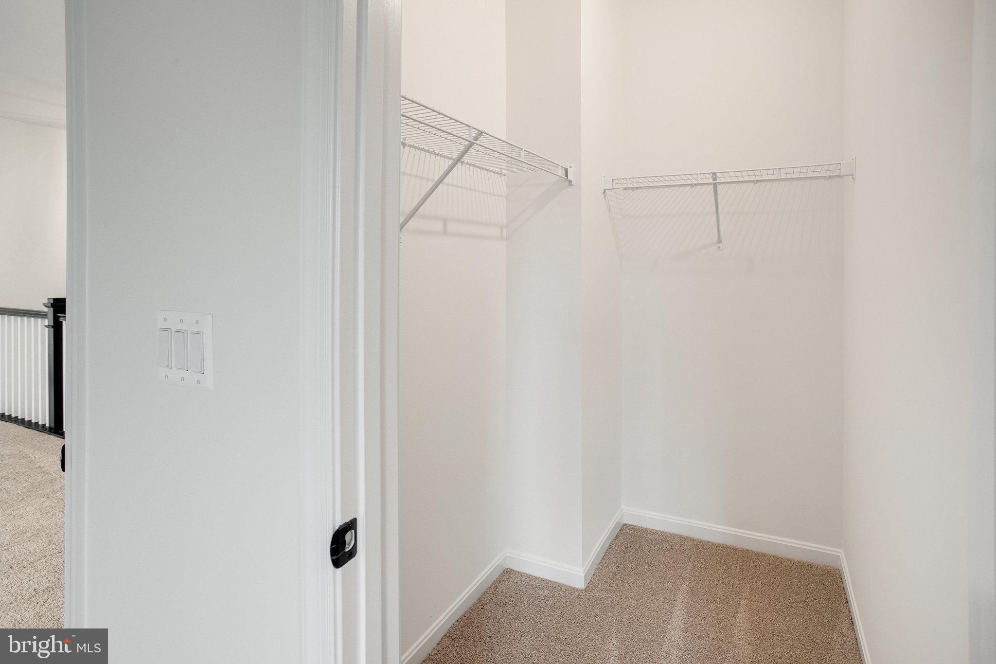 WHITE OAK - Residential