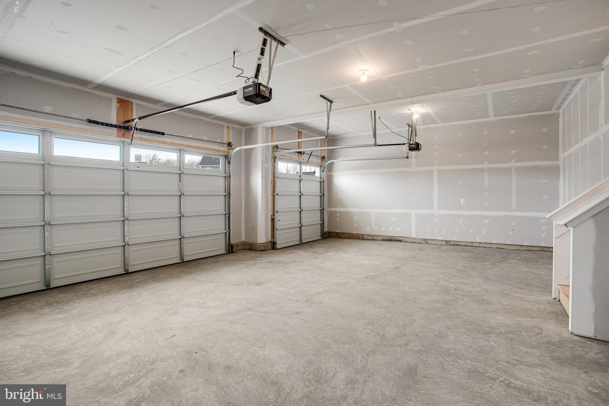 WHITE OAK - Residential