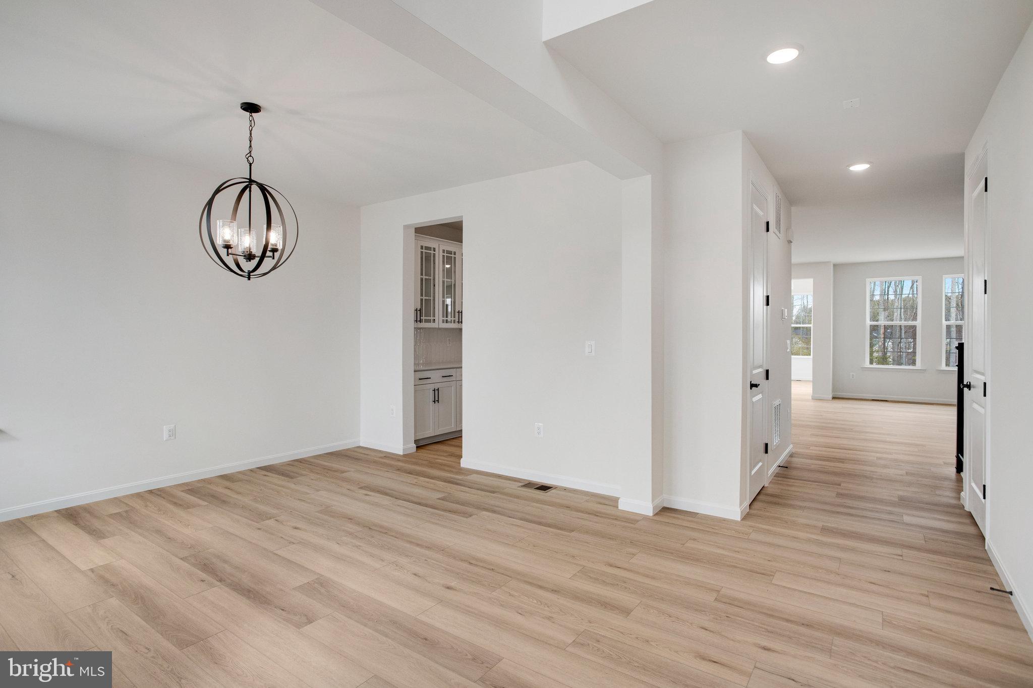 WHITE OAK - Residential