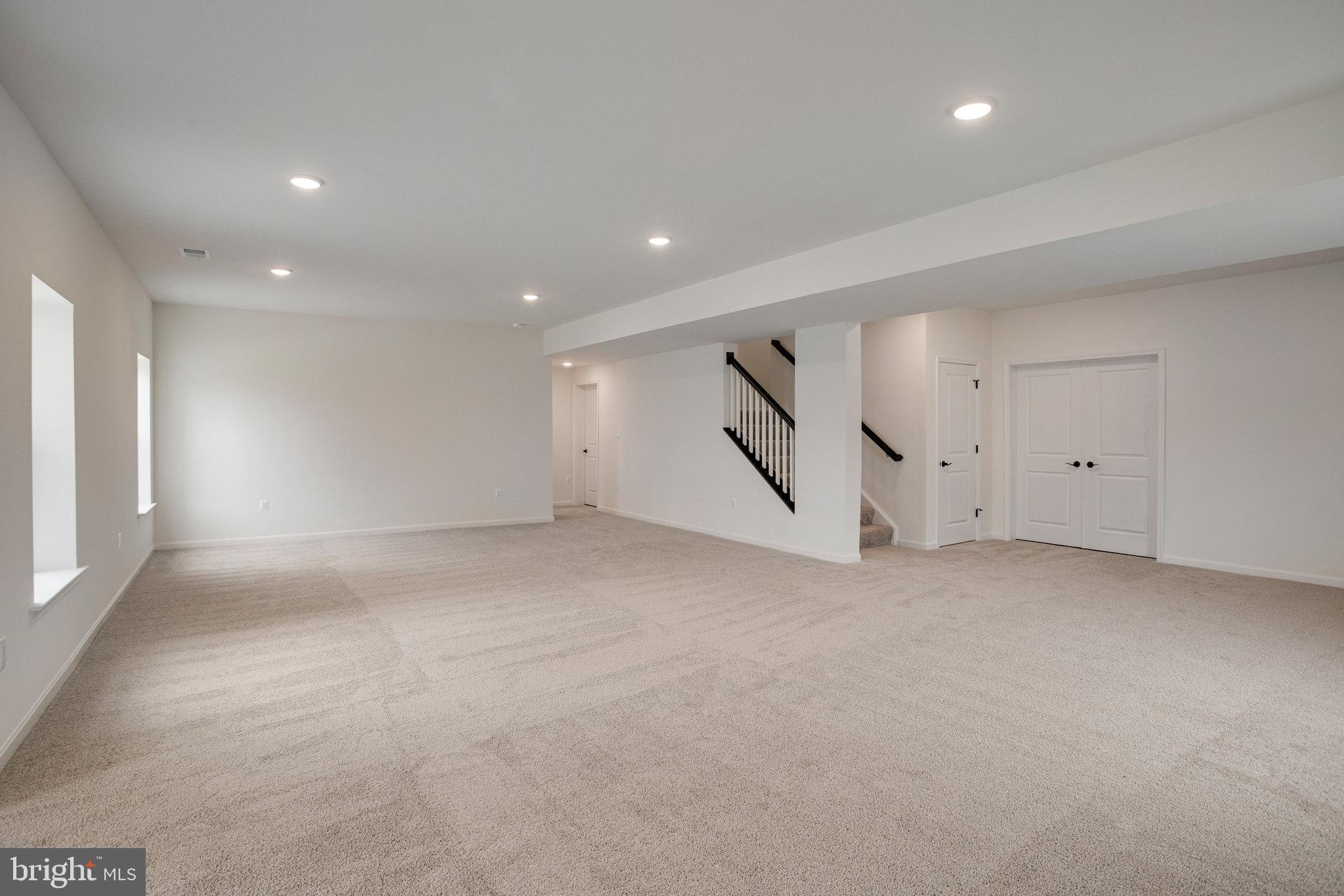 WHITE OAK - Residential