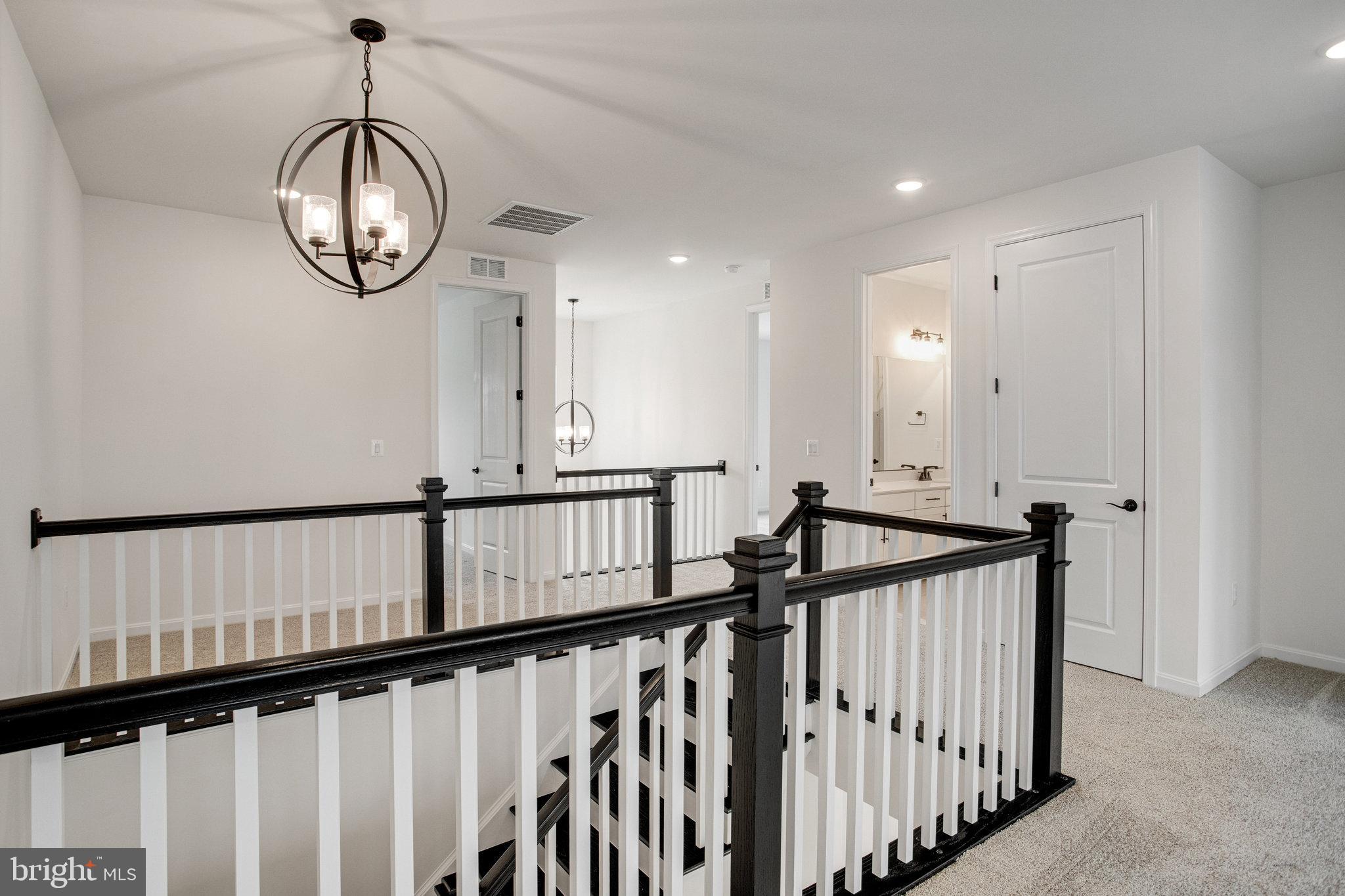 WHITE OAK - Residential