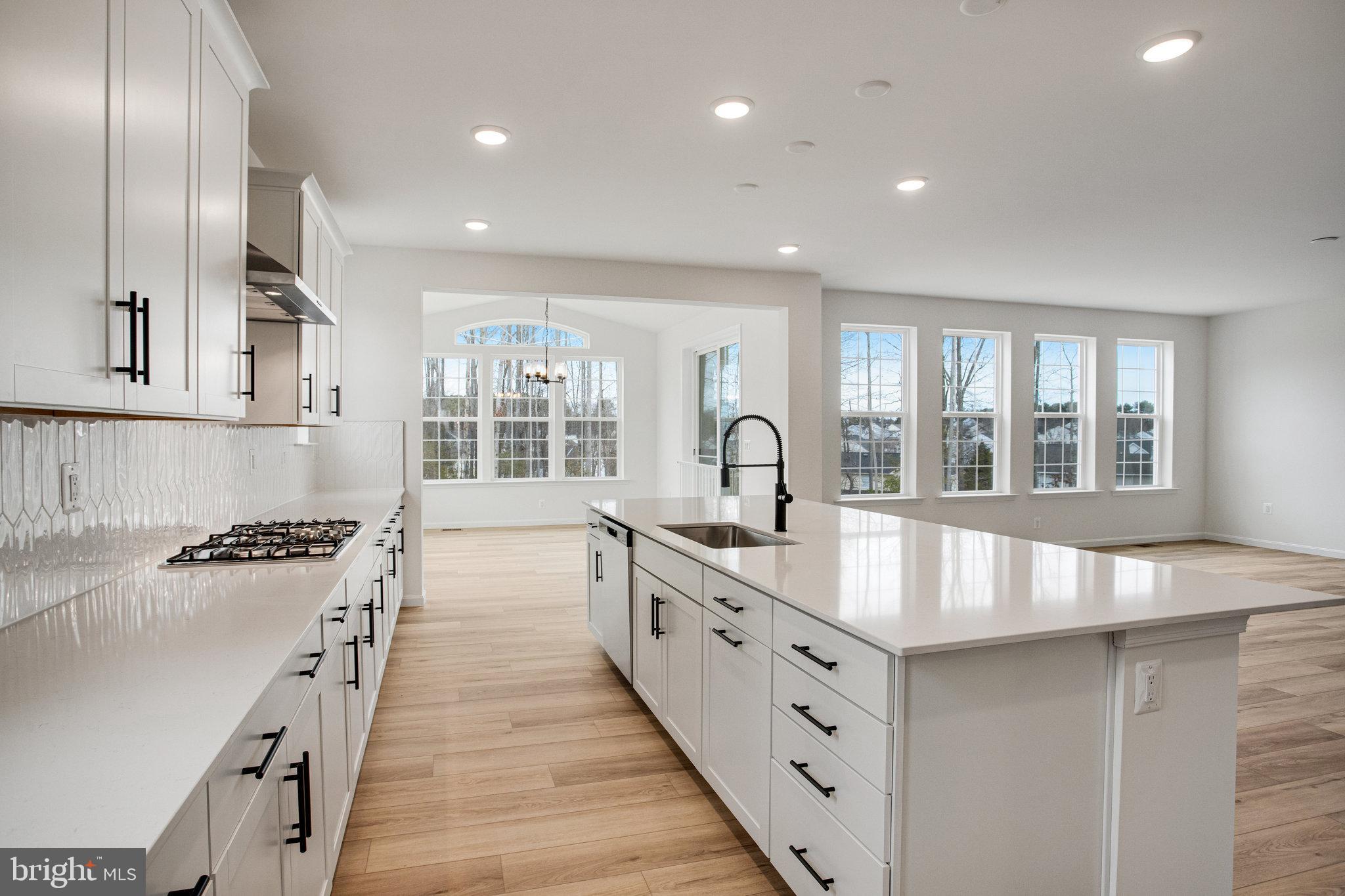 WHITE OAK - Residential