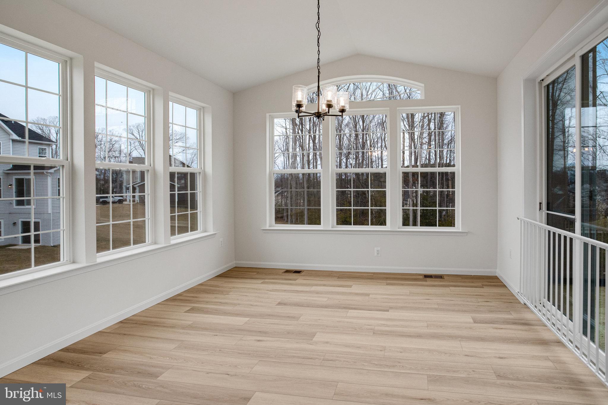 WHITE OAK - Residential