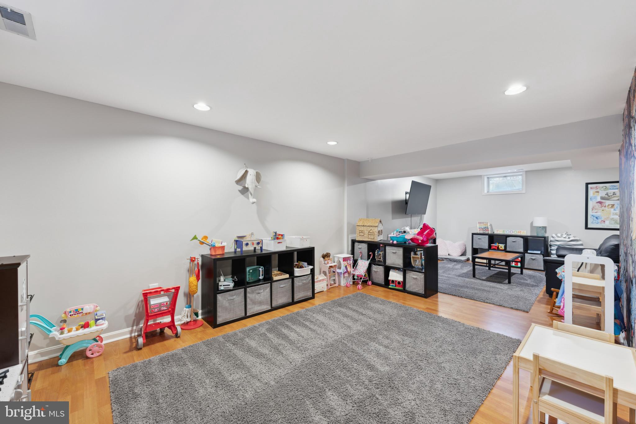 WHITTIER POND - Residential