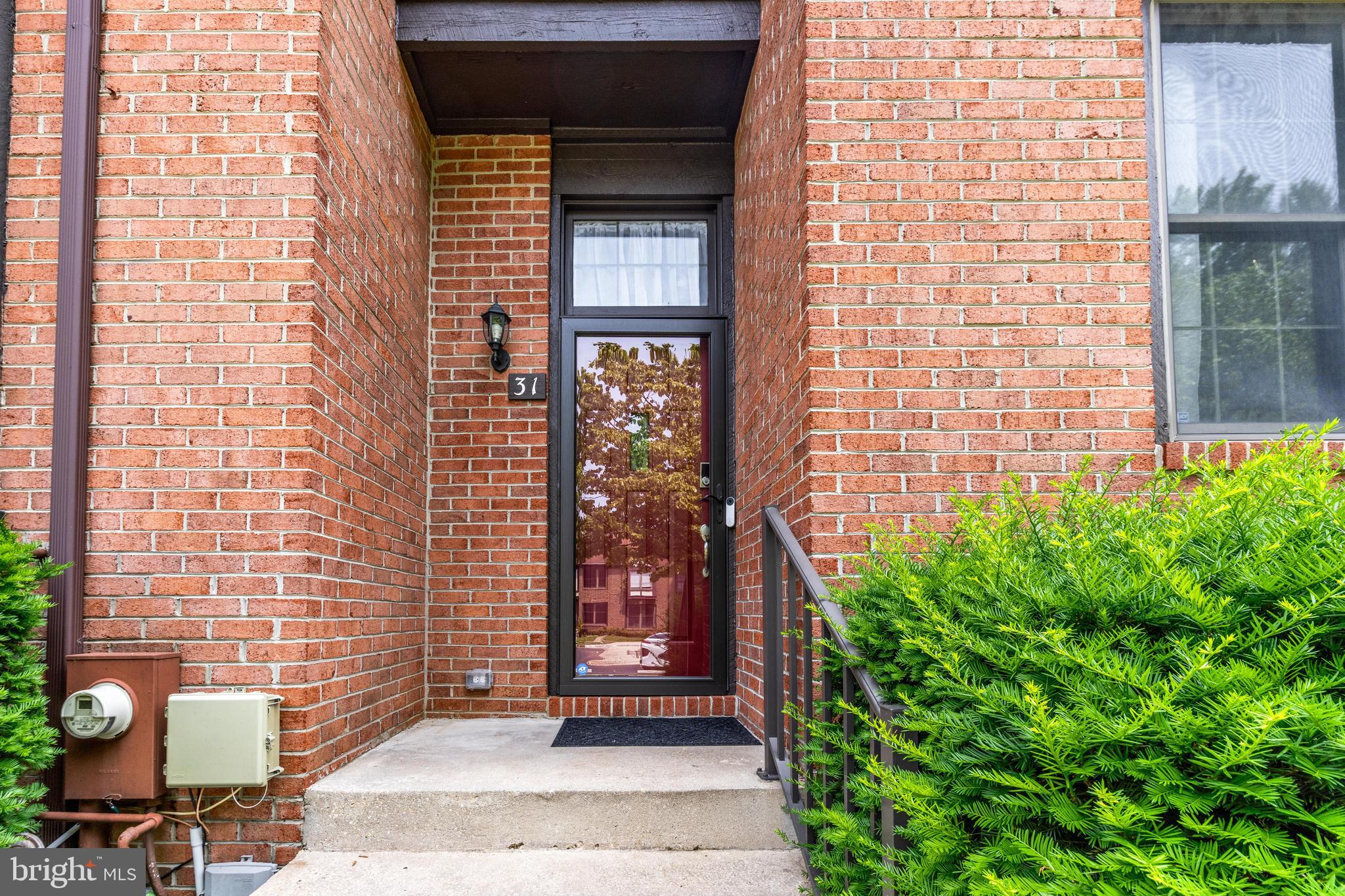 31 TUDOR COURT