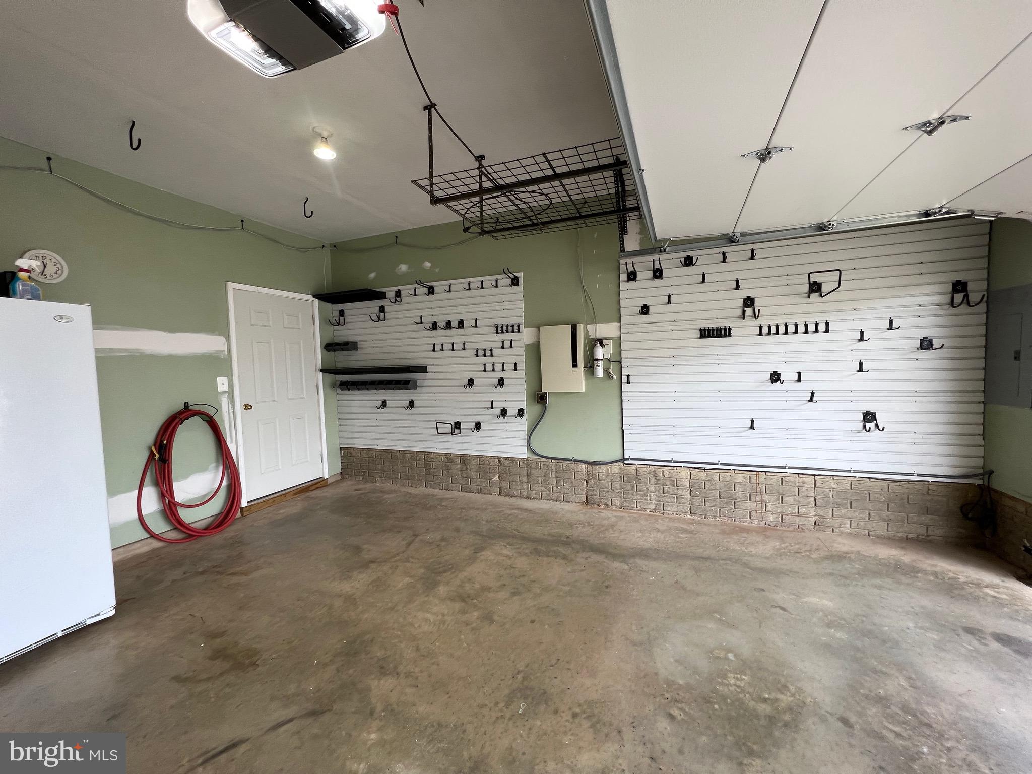 BELMONT TOWN CENTER - Residential Lease