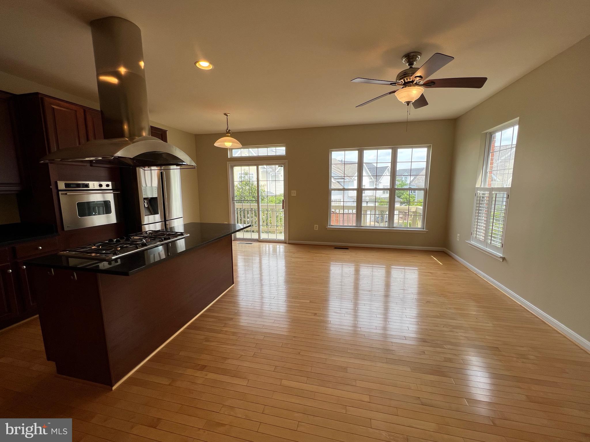 BELMONT TOWN CENTER - Residential Lease