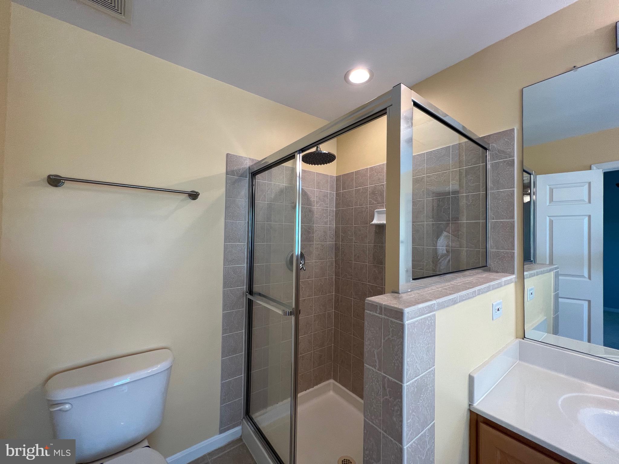 BELMONT TOWN CENTER - Residential Lease