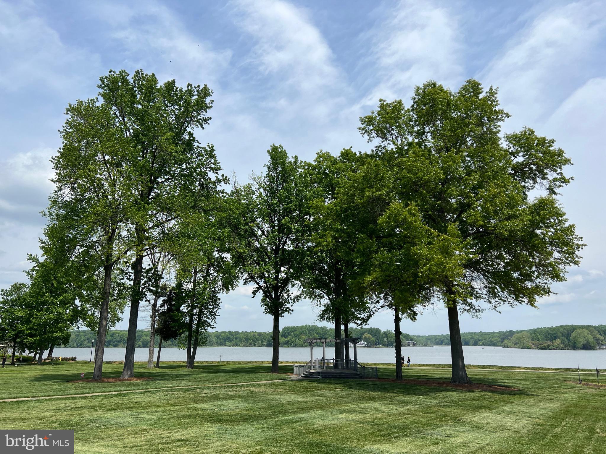 BELMONT TOWN CENTER - Residential Lease