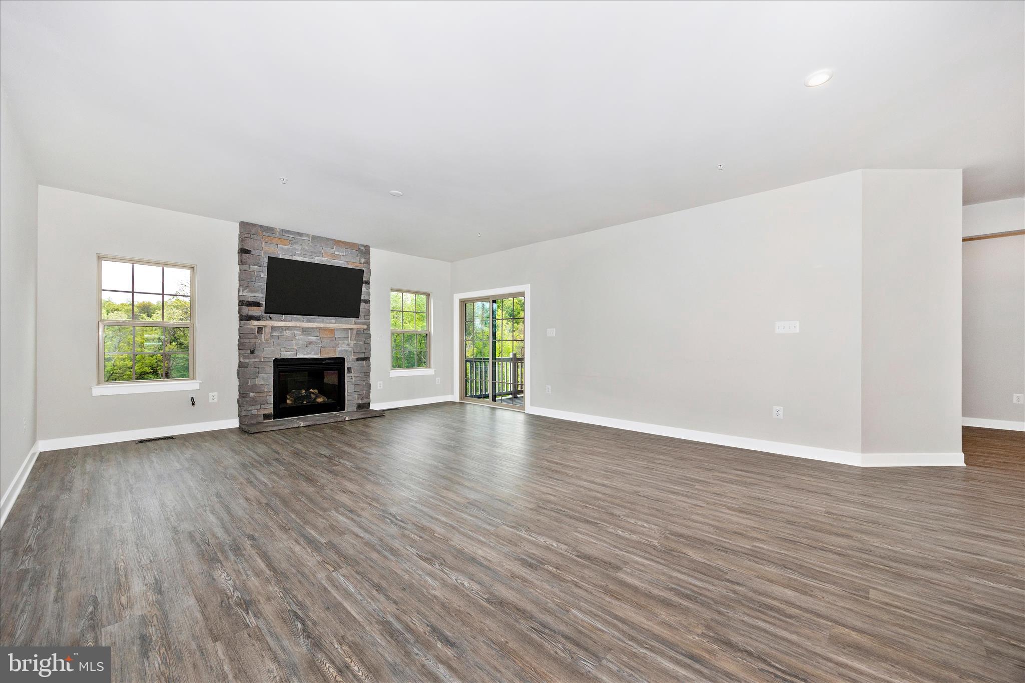 HAMPTONS - Residential