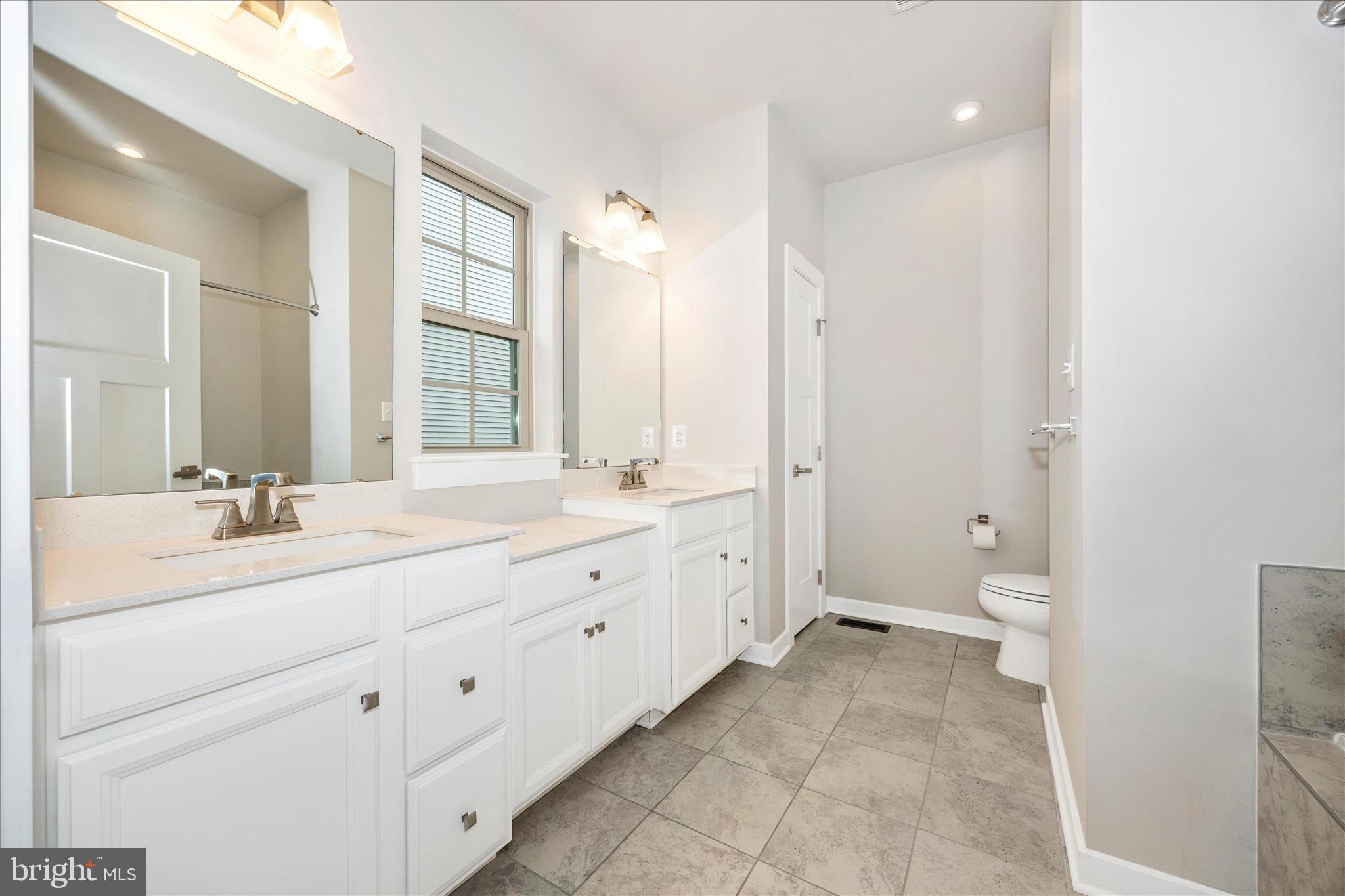 HAMPTONS - Residential