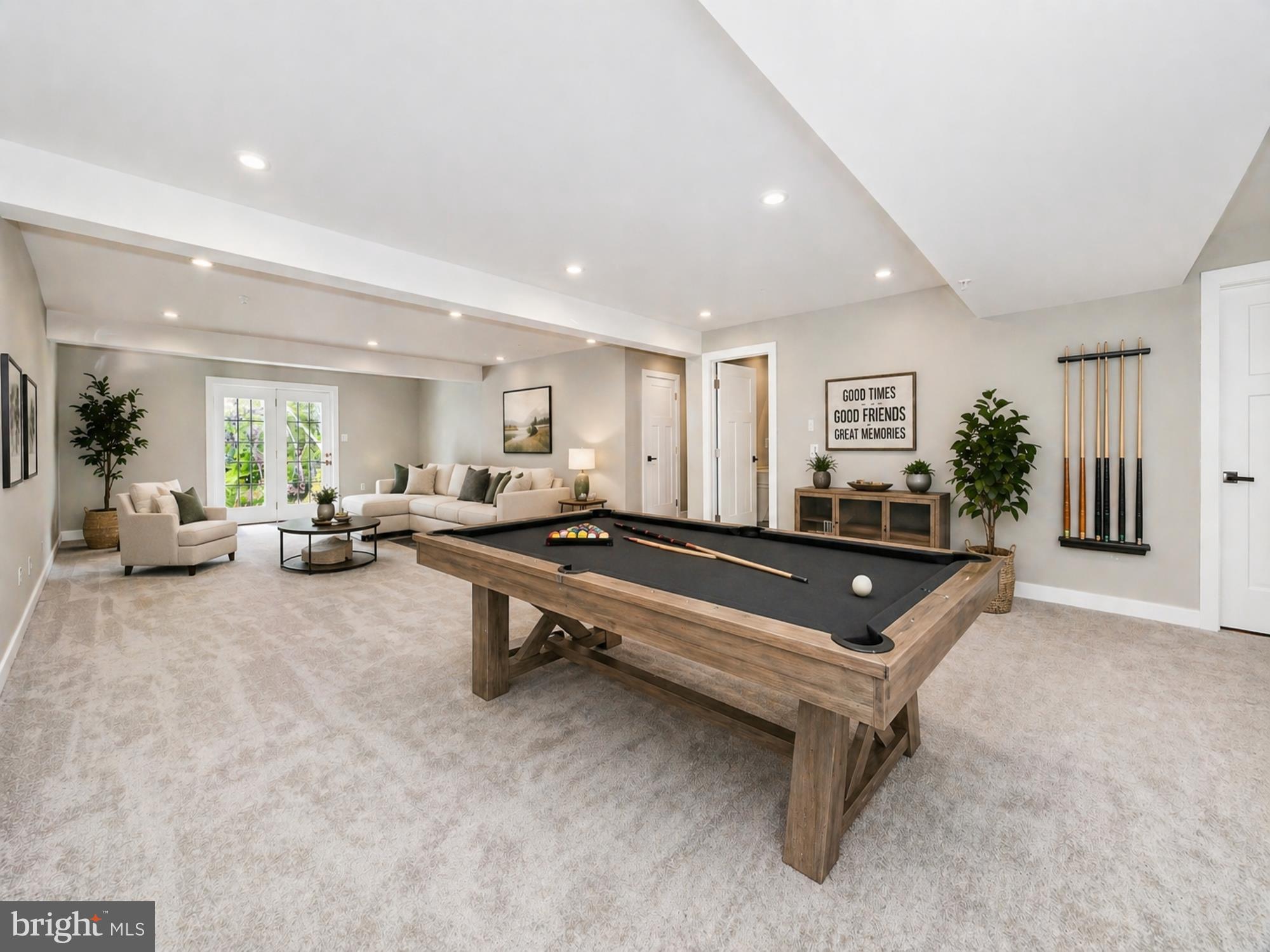 HAMPTONS - Residential