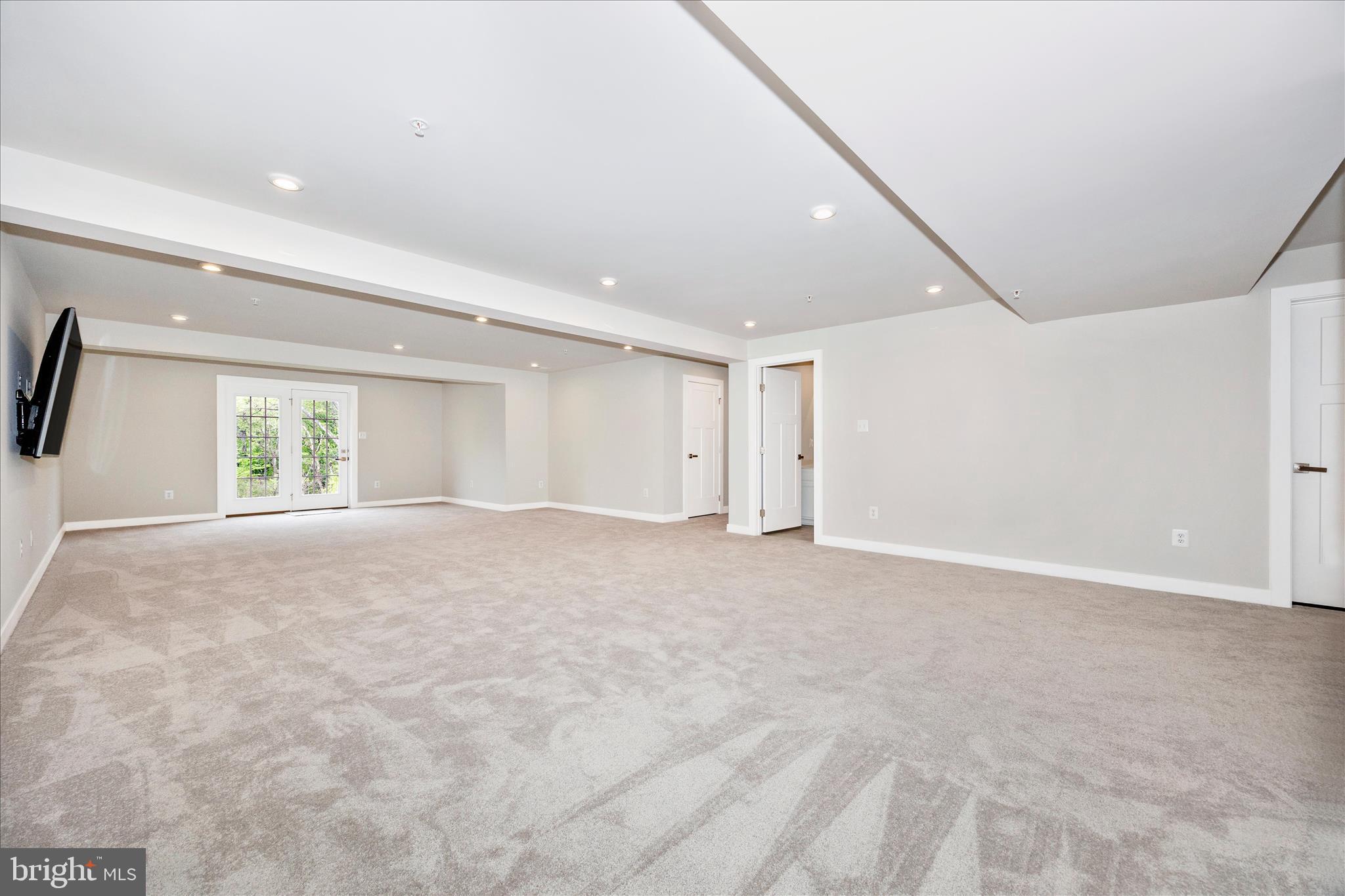 HAMPTONS - Residential