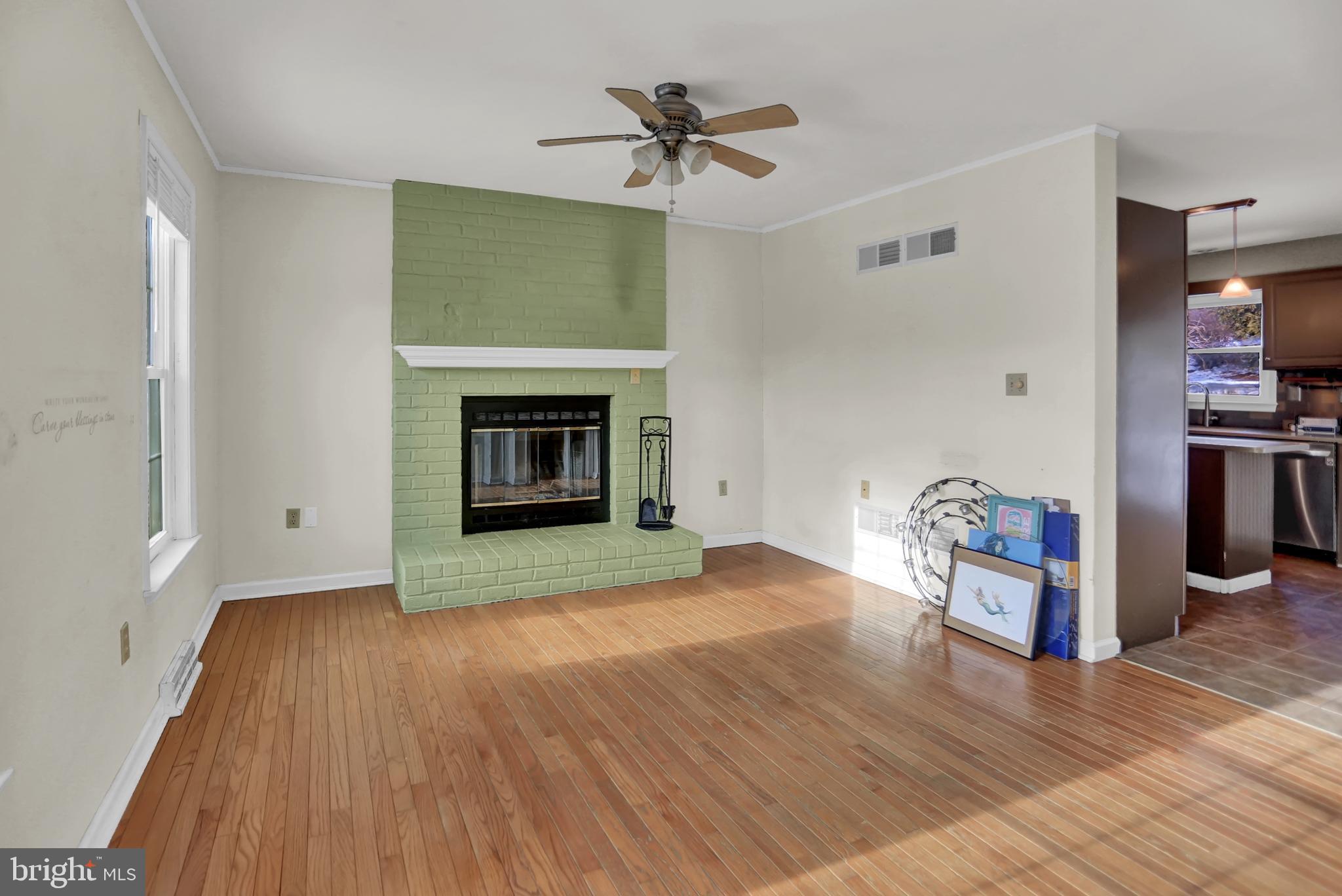 FRANKLIN SQUARE - Residential