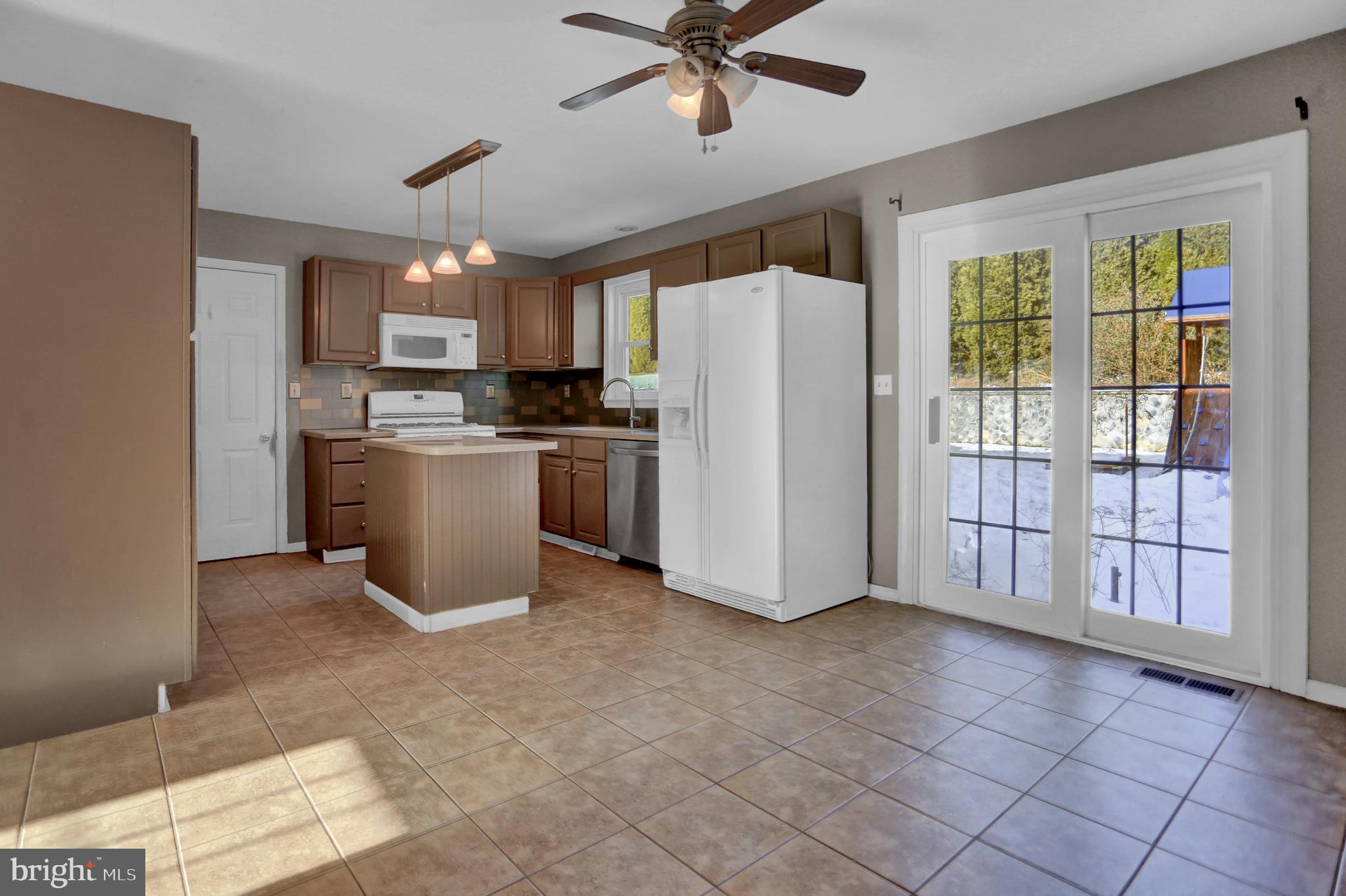 FRANKLIN SQUARE - Residential