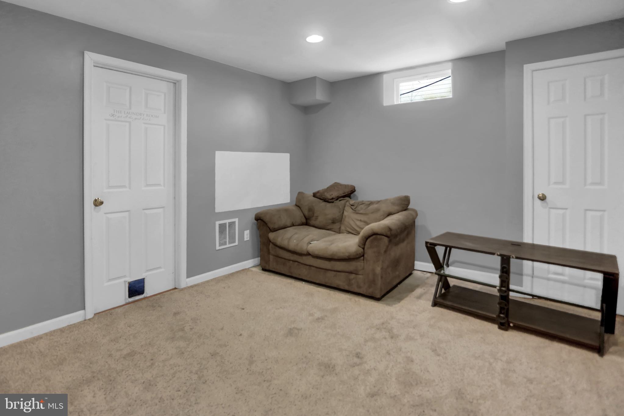 FRANKLIN SQUARE - Residential