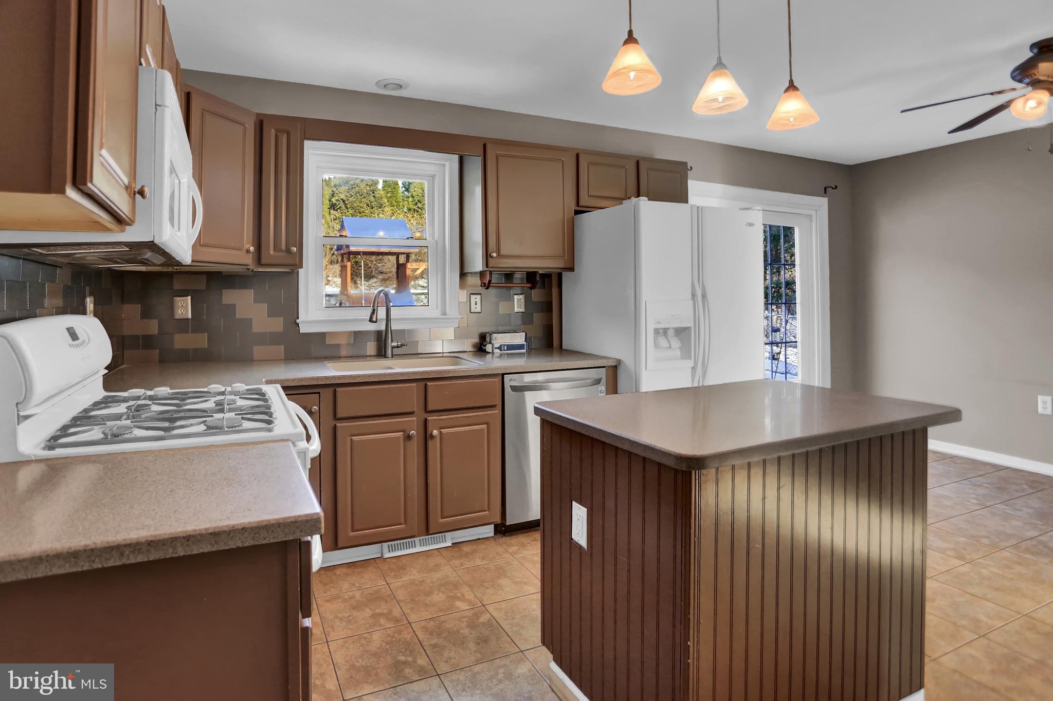 FRANKLIN SQUARE - Residential