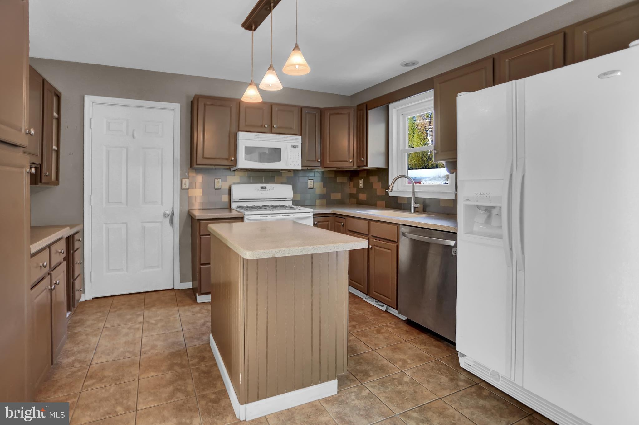 FRANKLIN SQUARE - Residential