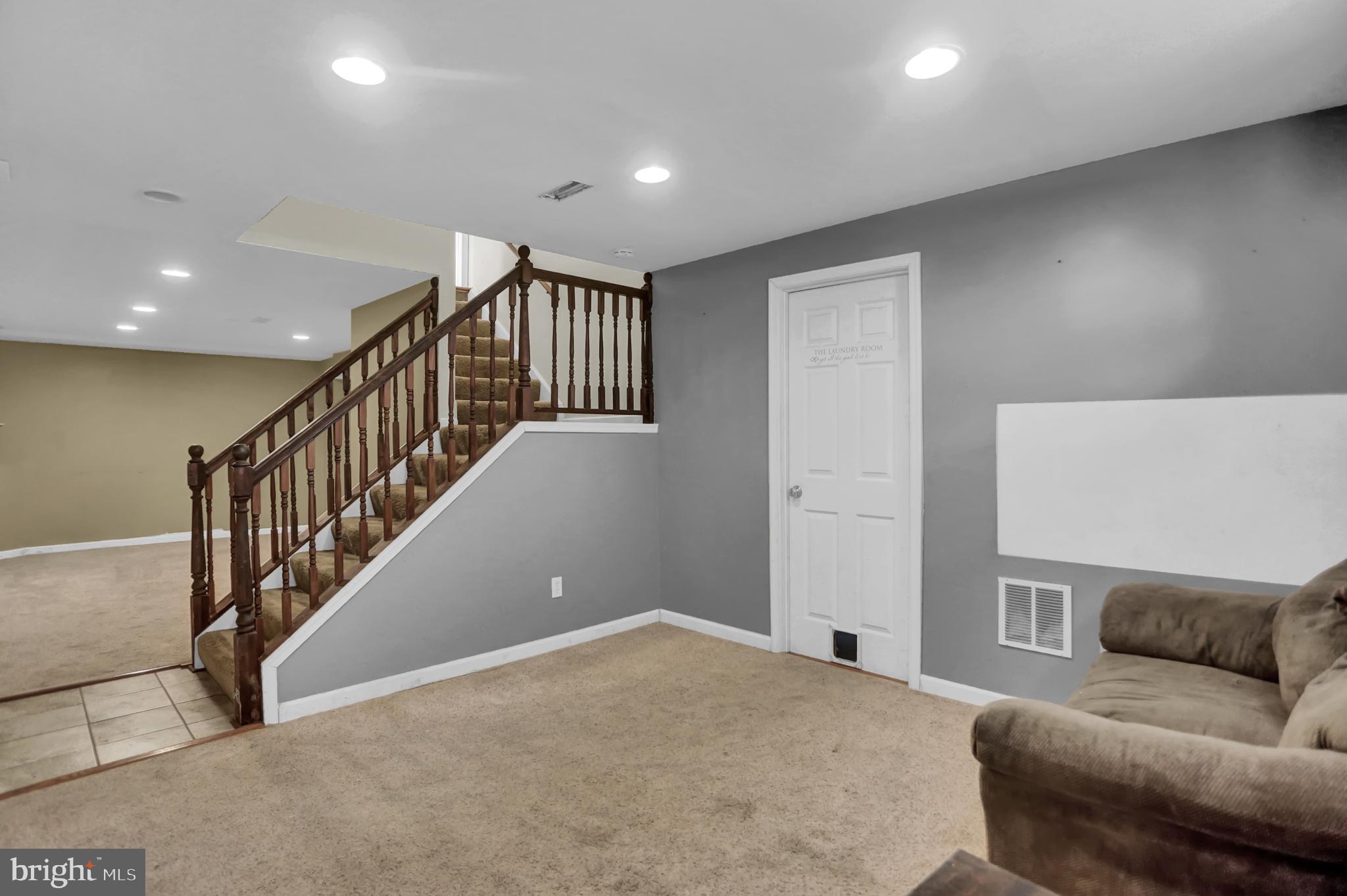 FRANKLIN SQUARE - Residential