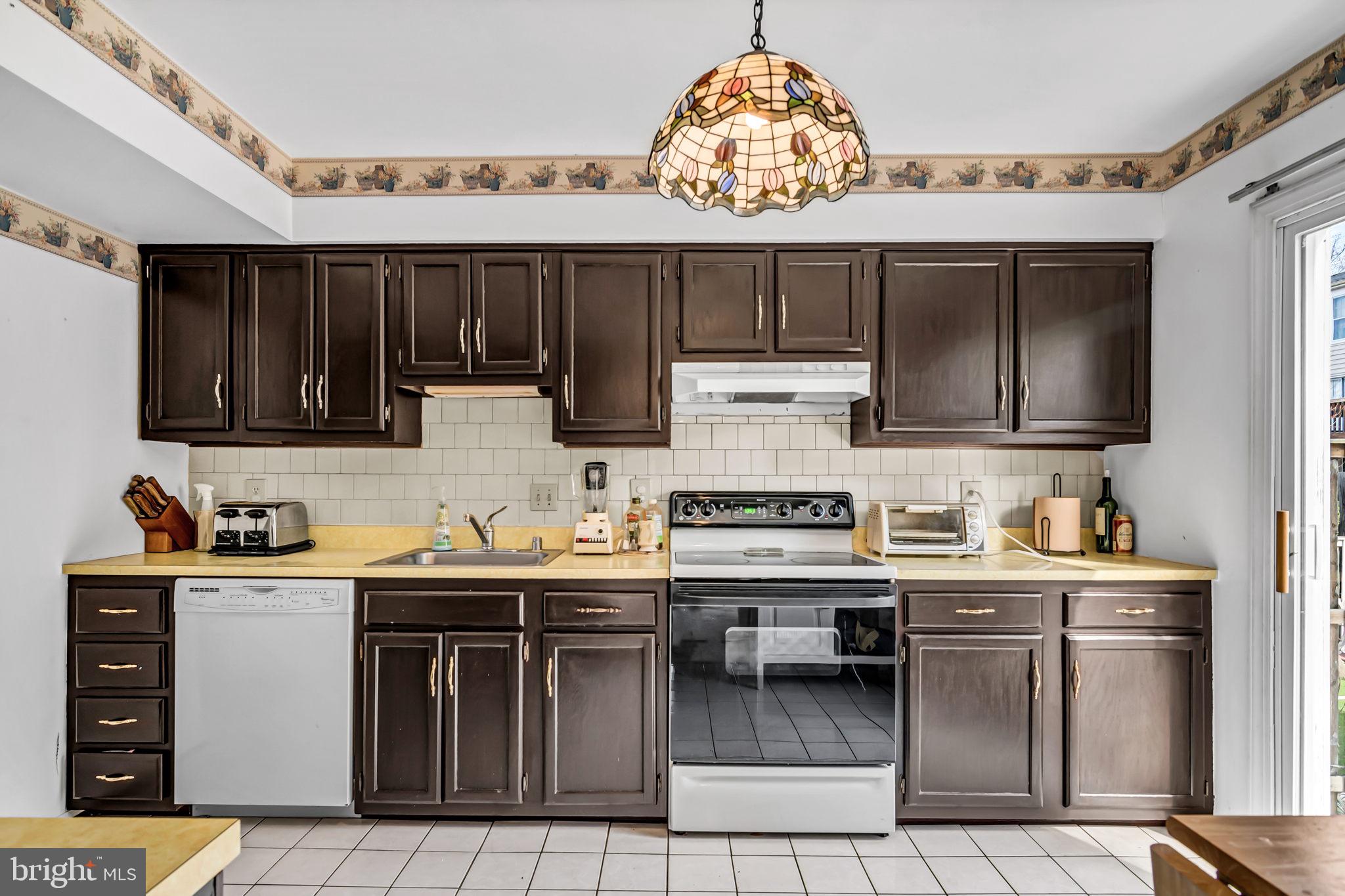 LAKE RIDGE/PROMONTRY OAK - Residential