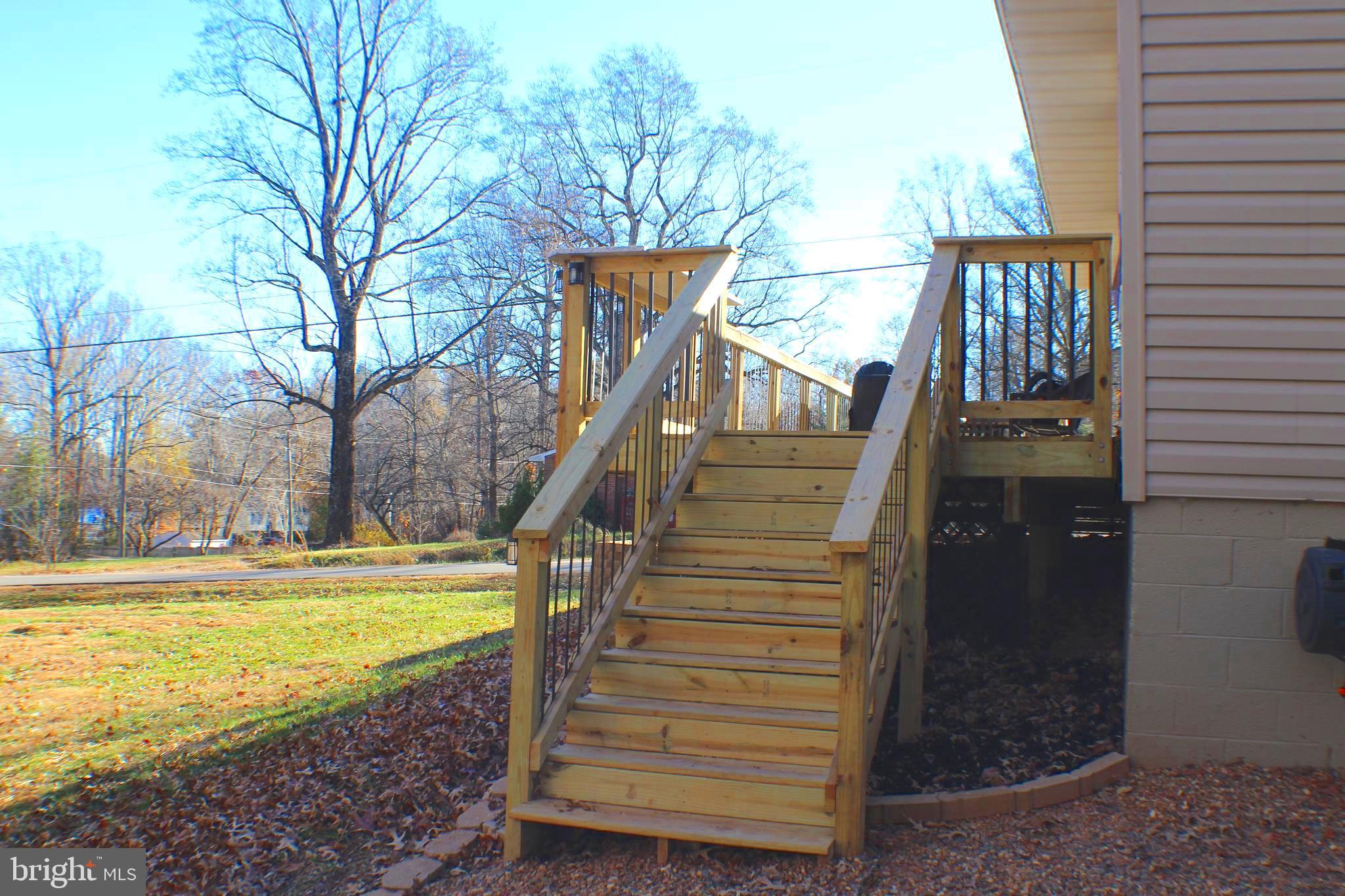 LAKE ARROWHEAD - Residential