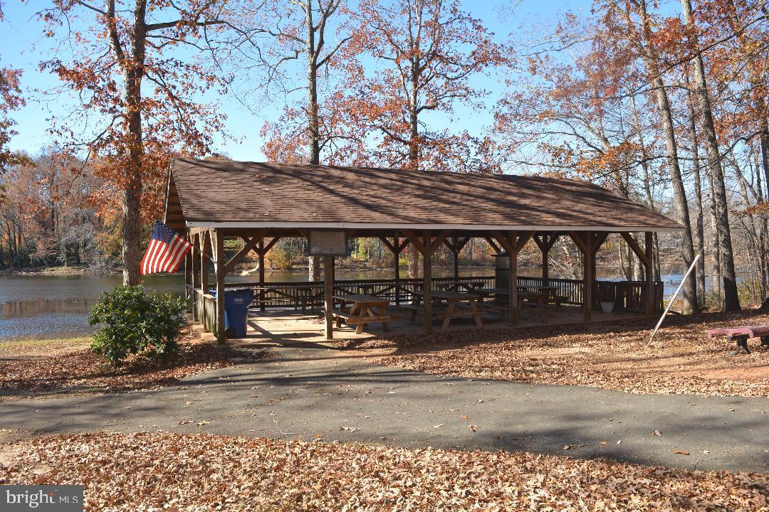 LAKE ARROWHEAD - Residential