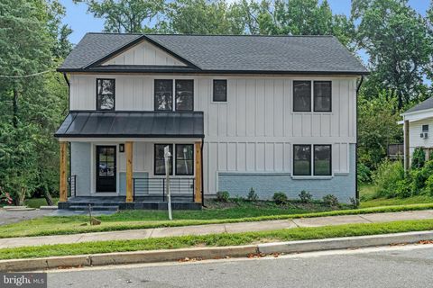 10211 STRATFORD AVENUE FAIRFAX VA 22030