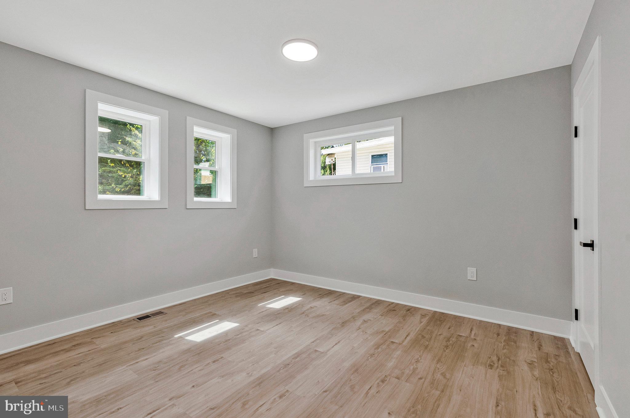 LORD FAIRFAX ESTATES - Residential