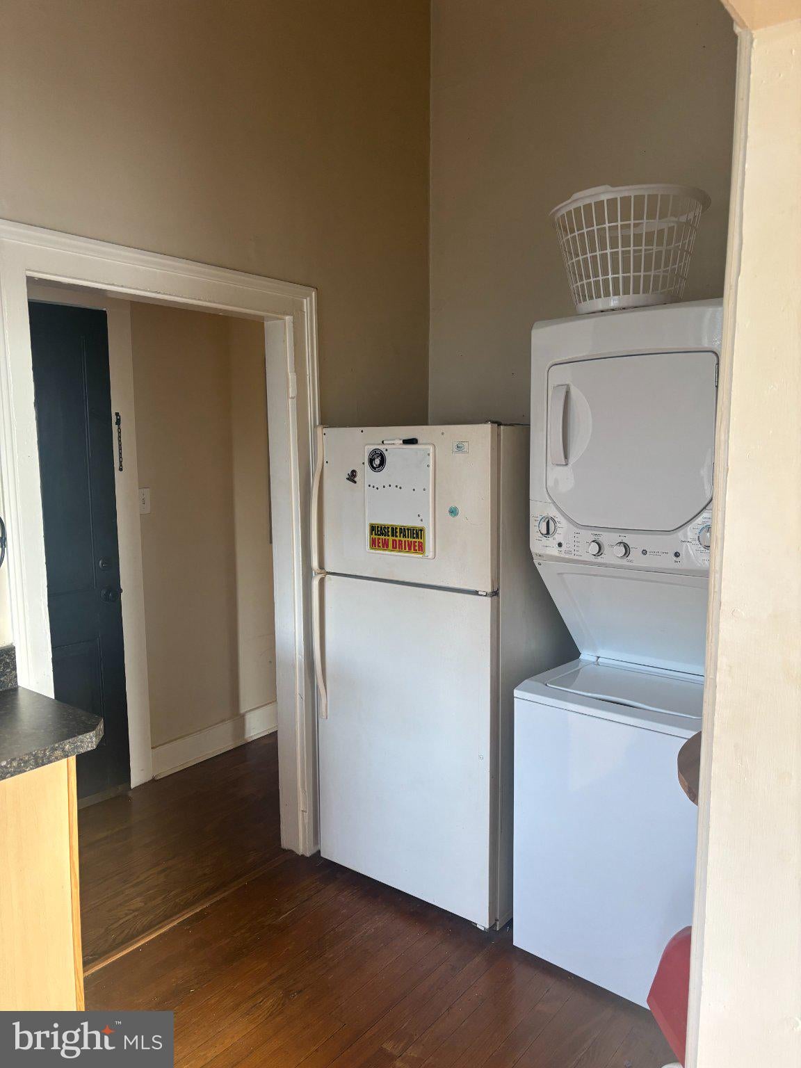 4 CORK STREET W 4